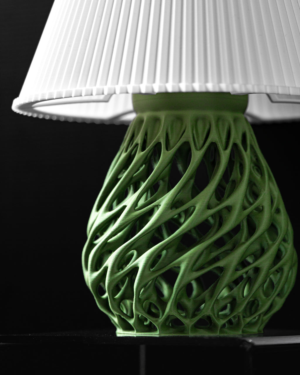 The Twisted Table Lamp