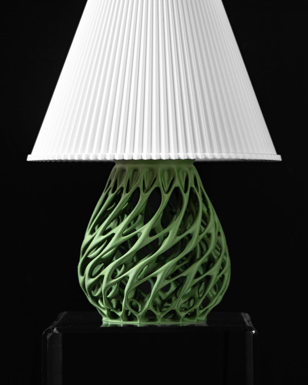 The Twisted Table Lamp