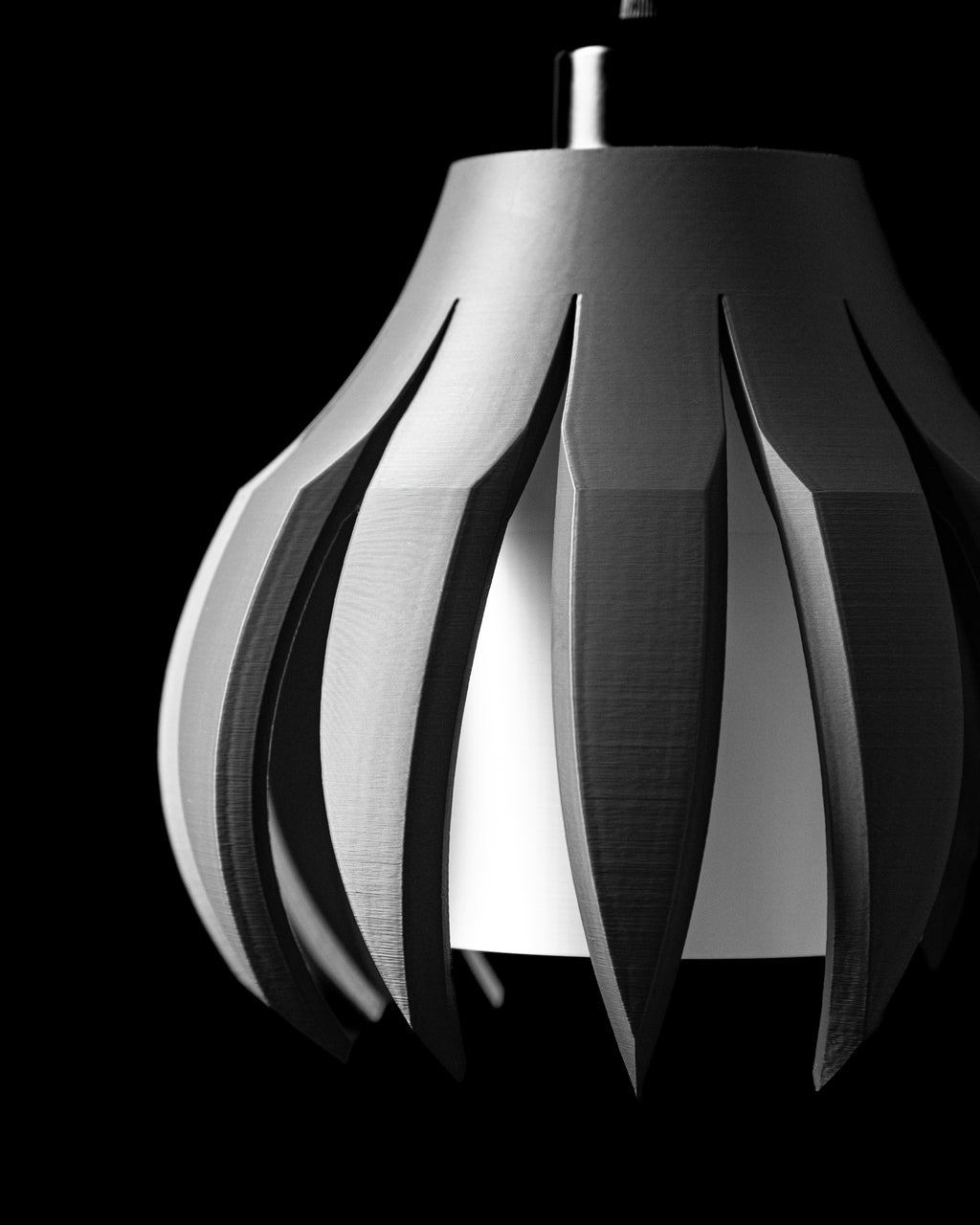 The Claw Pendant Lamp