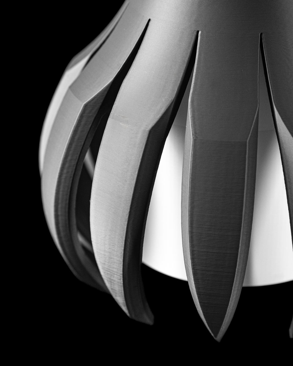 The Claw Pendant Lamp