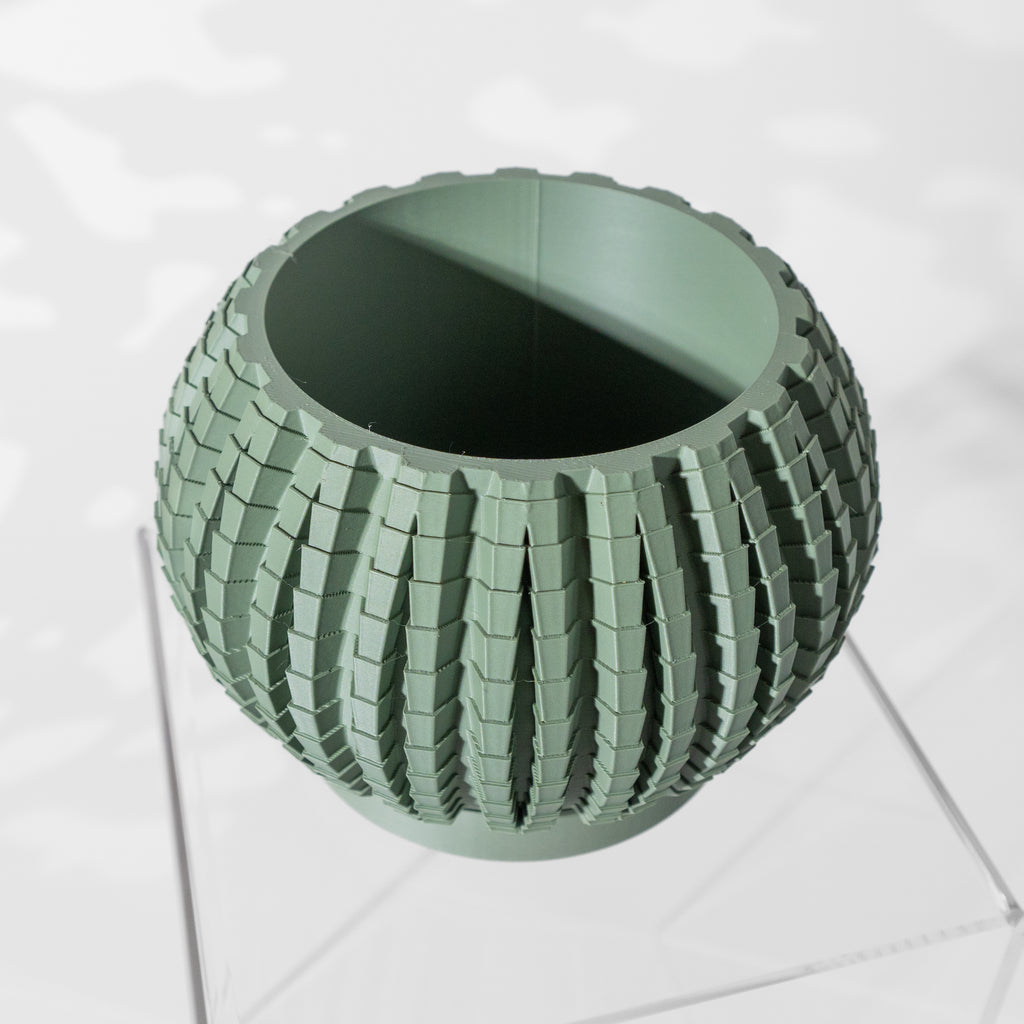 Uralo Planter
