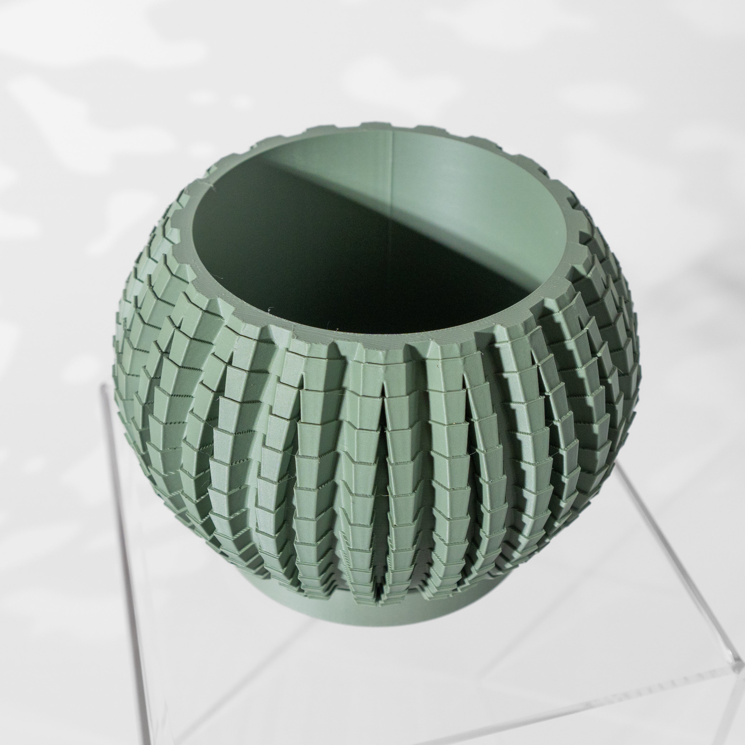 Uralo Planter