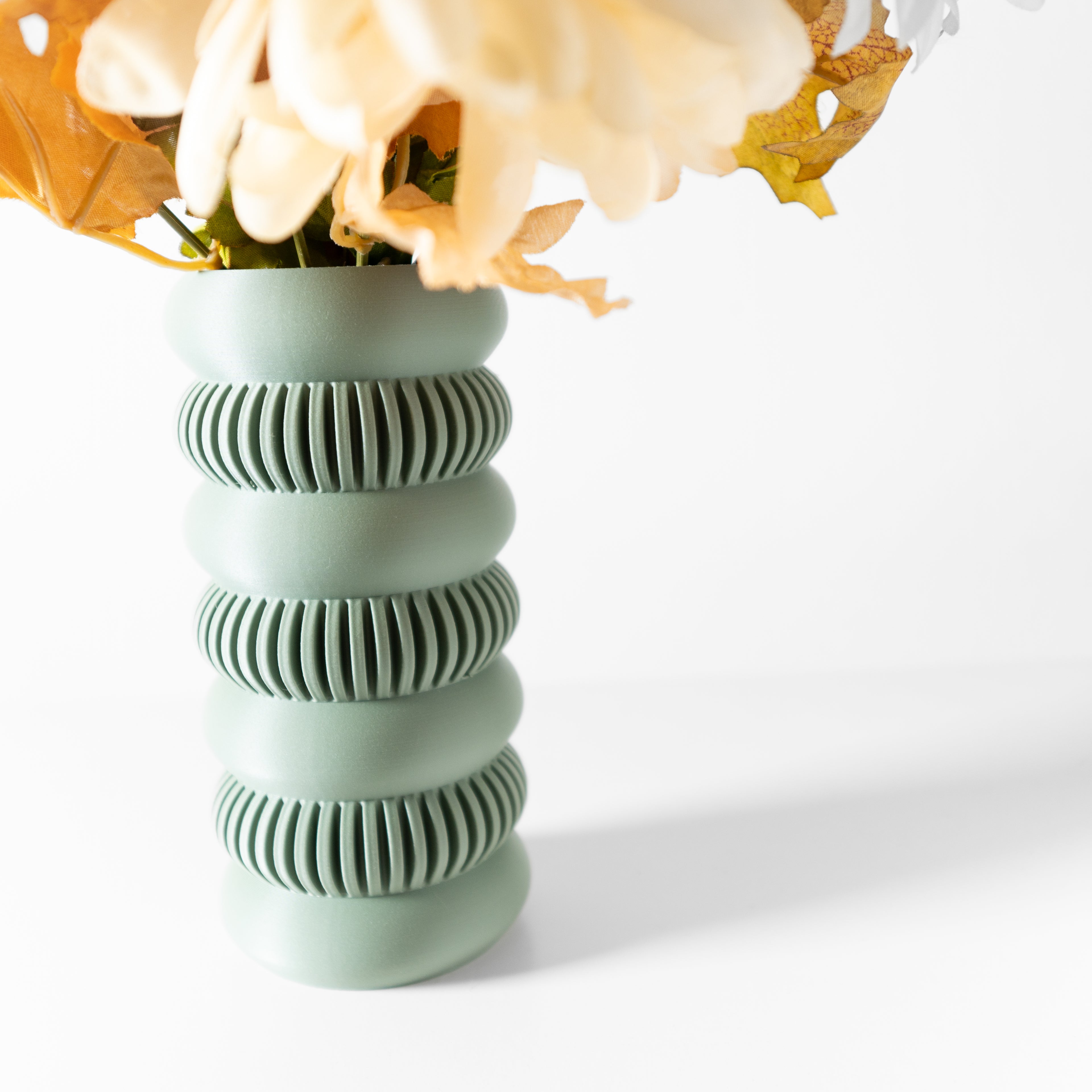 Jino Vase