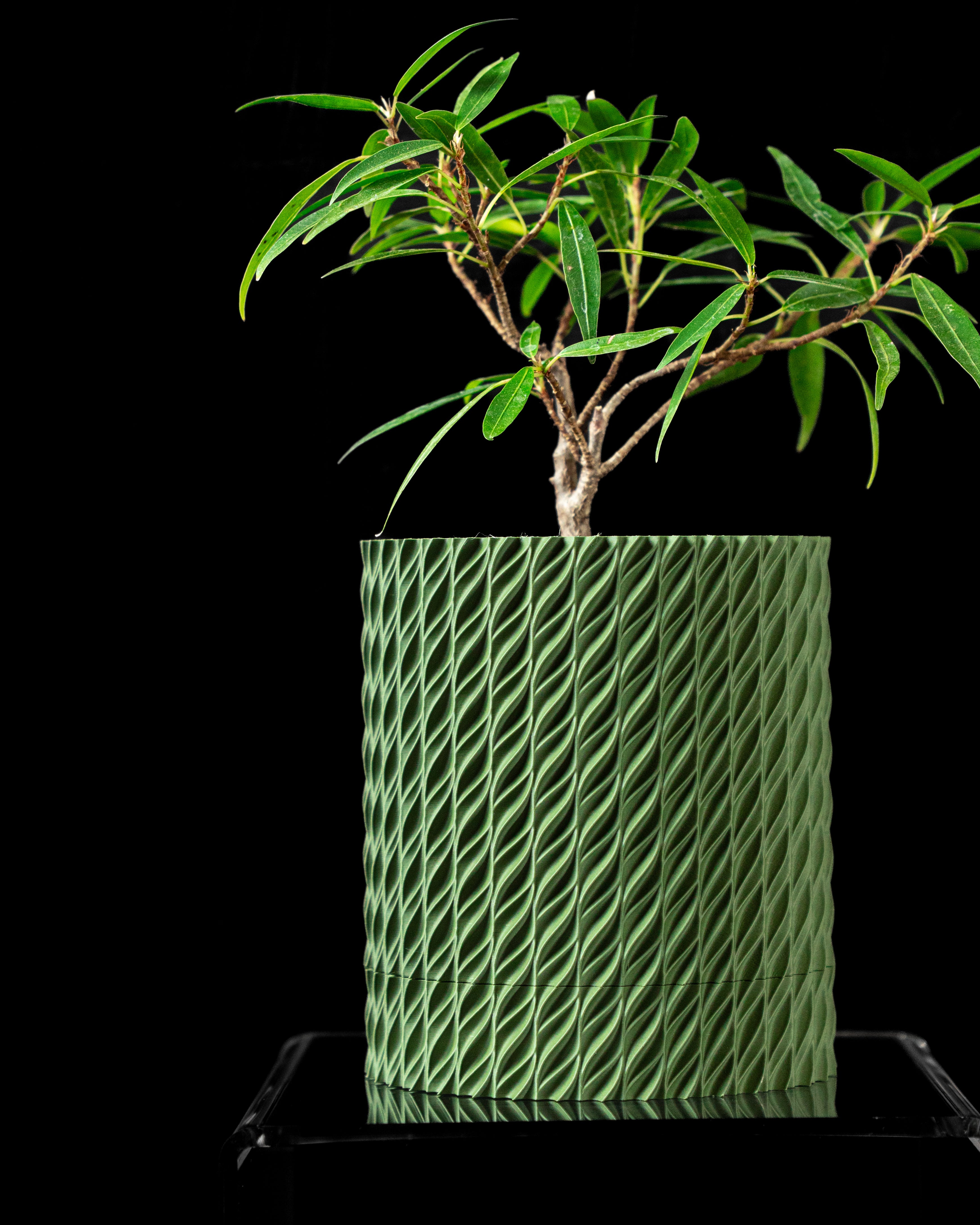 Flow Planter Pot