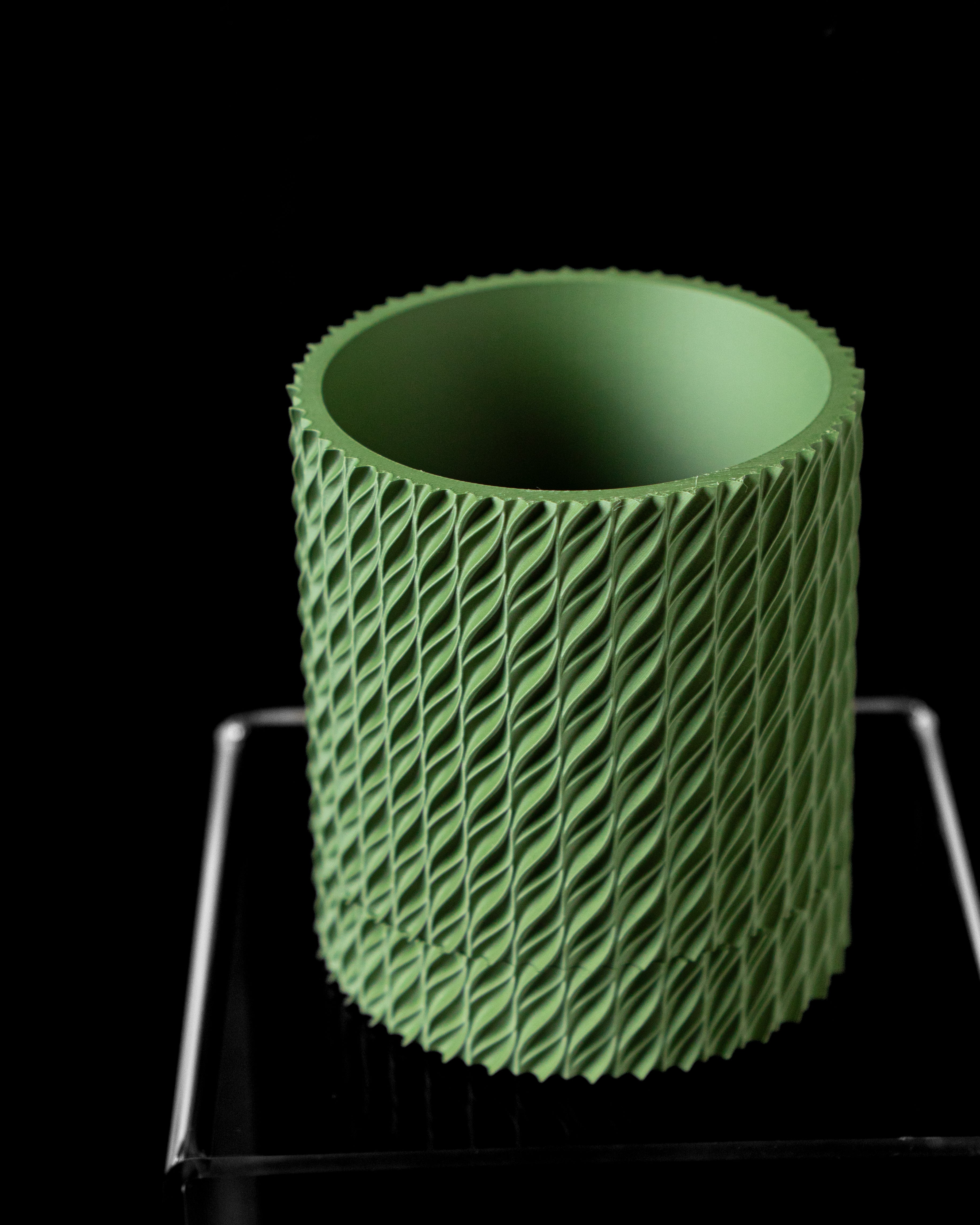 Flow Planter Pot