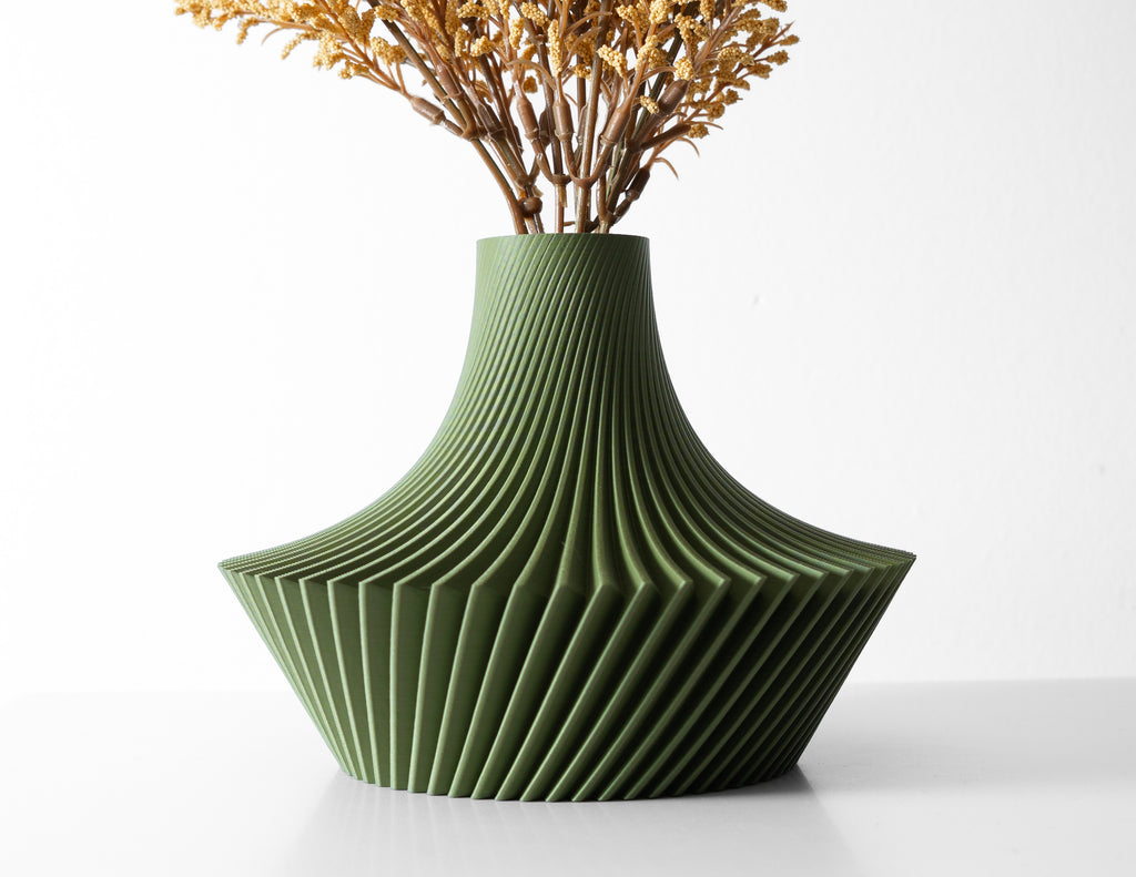 Kitan Short Vase