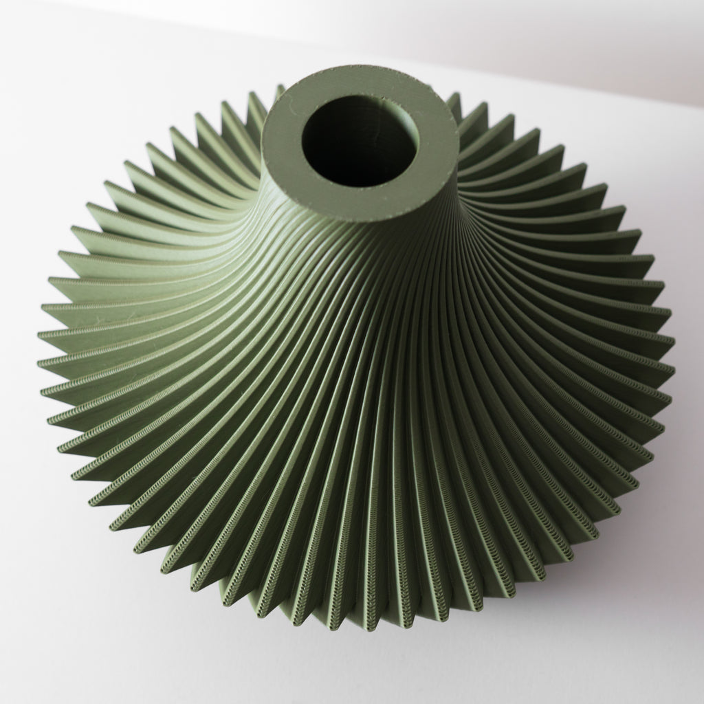 Kitan Short Vase