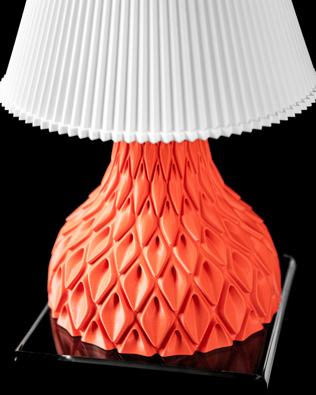 The Petal Table Lamp