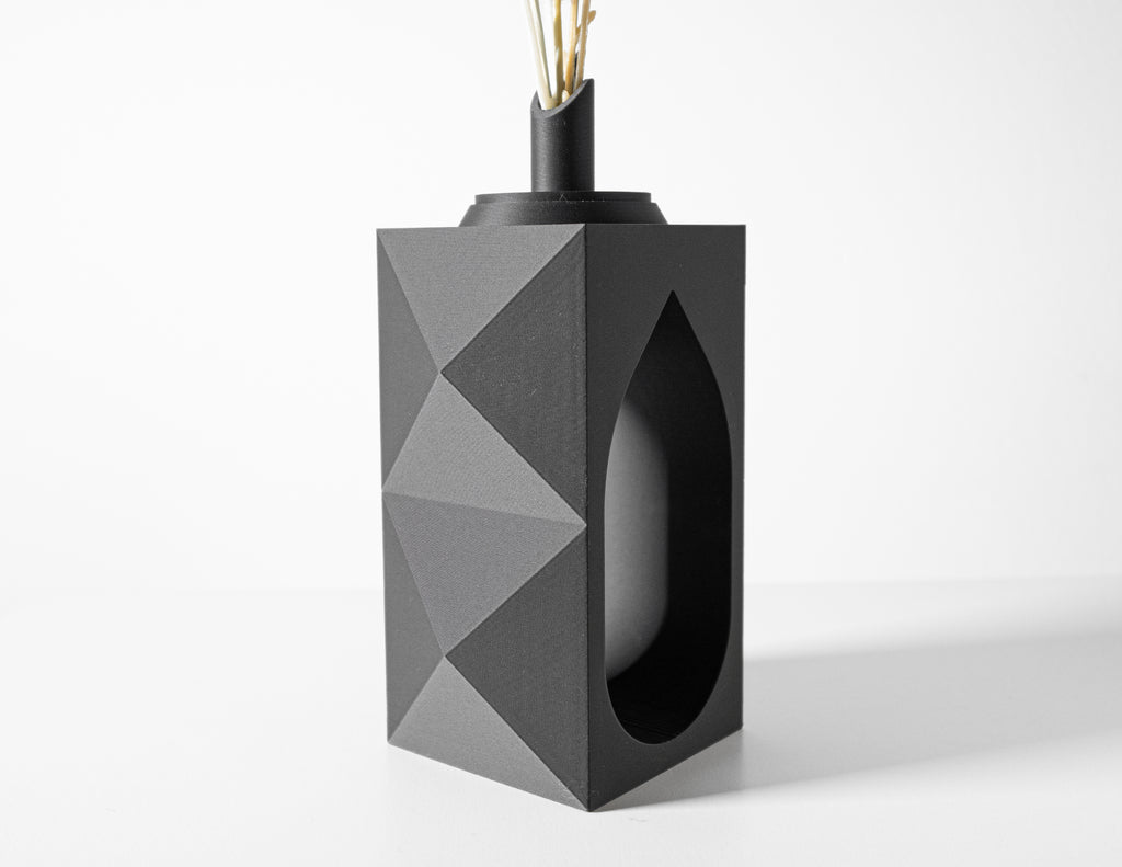 Lati Vase