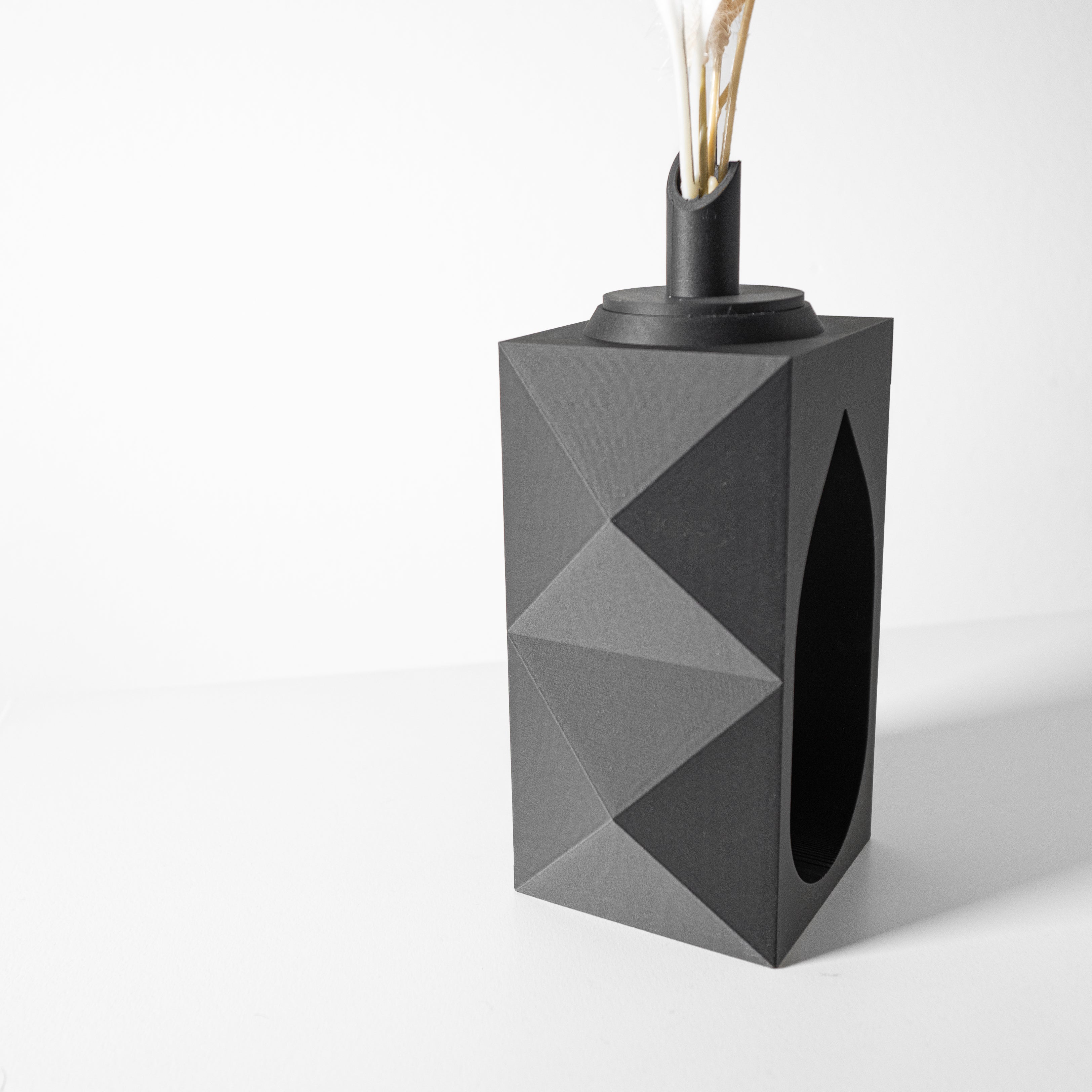 Lati Vase