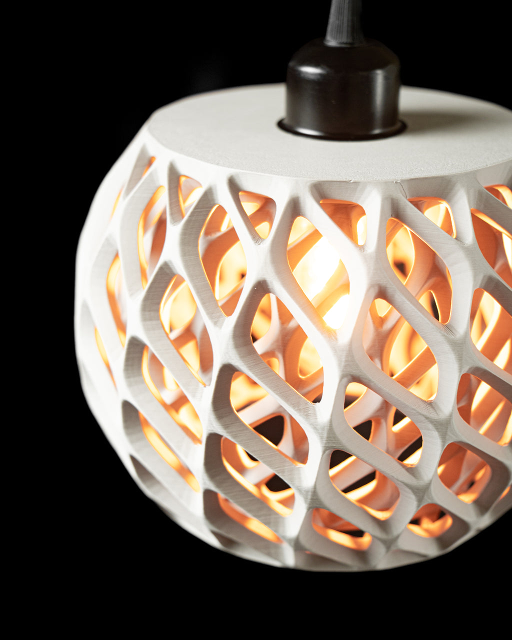 The Loop Pendant Lamp