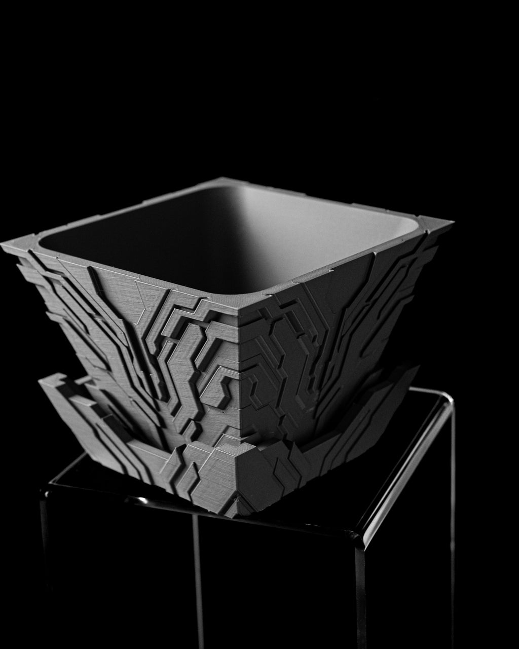 Uplink Planter Pot