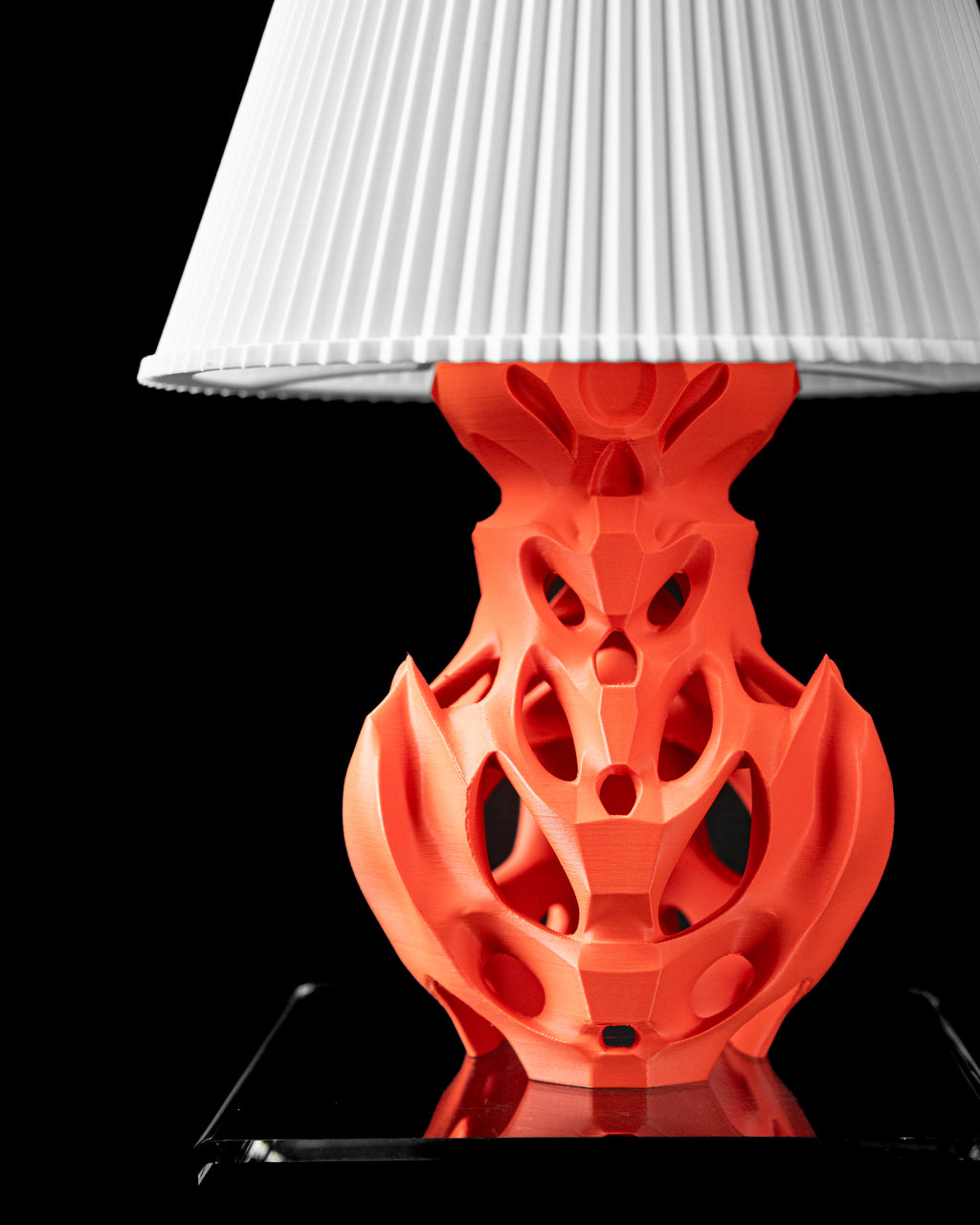 The Flutter Table Lamp 02