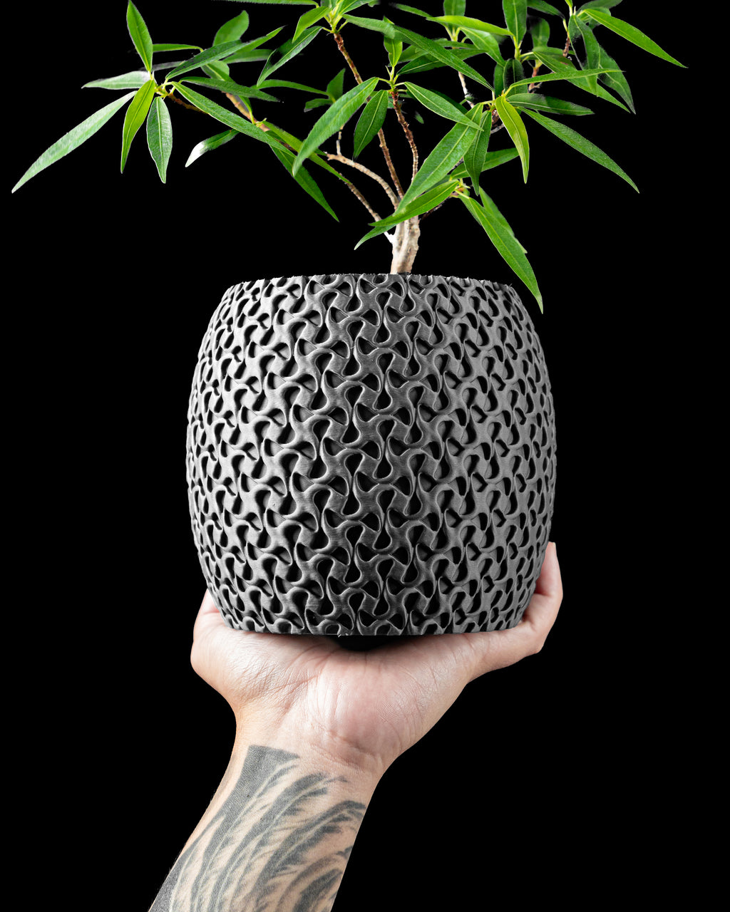 Ringa Planter Pot