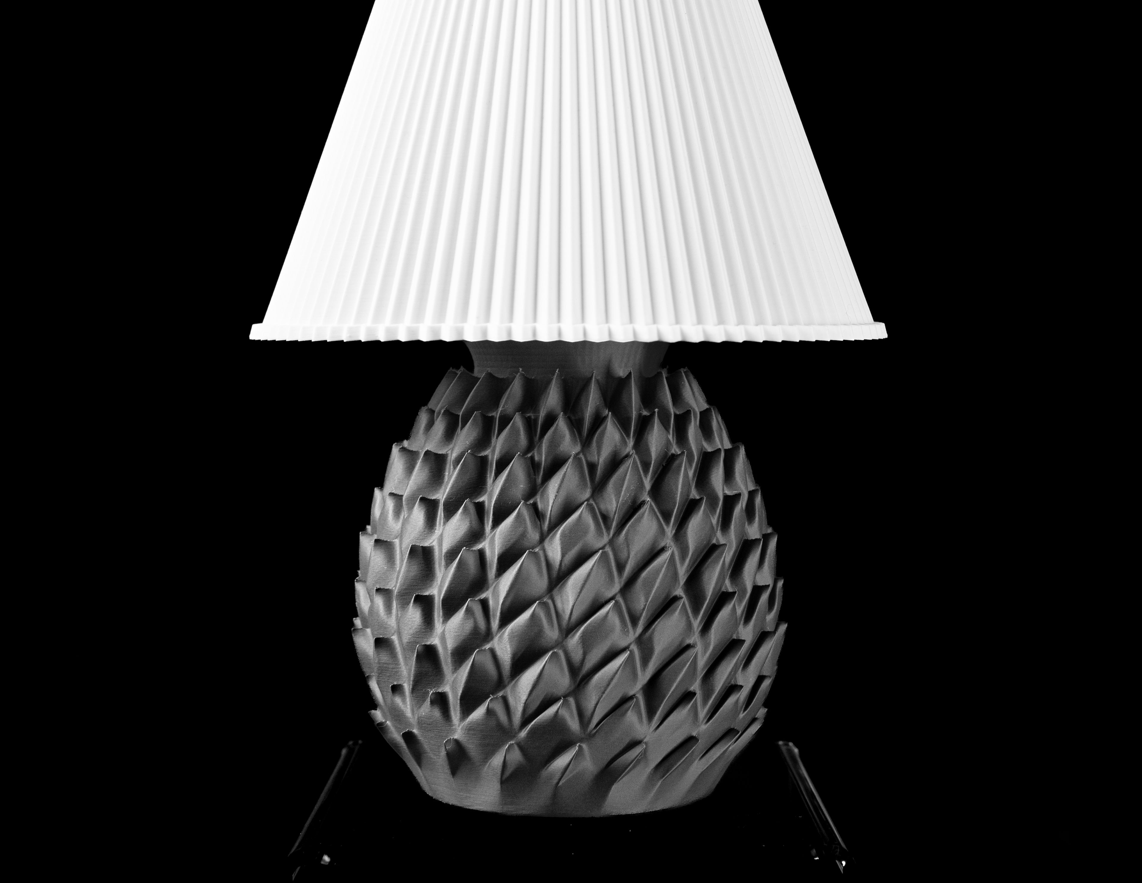 The Pine Table Lamp