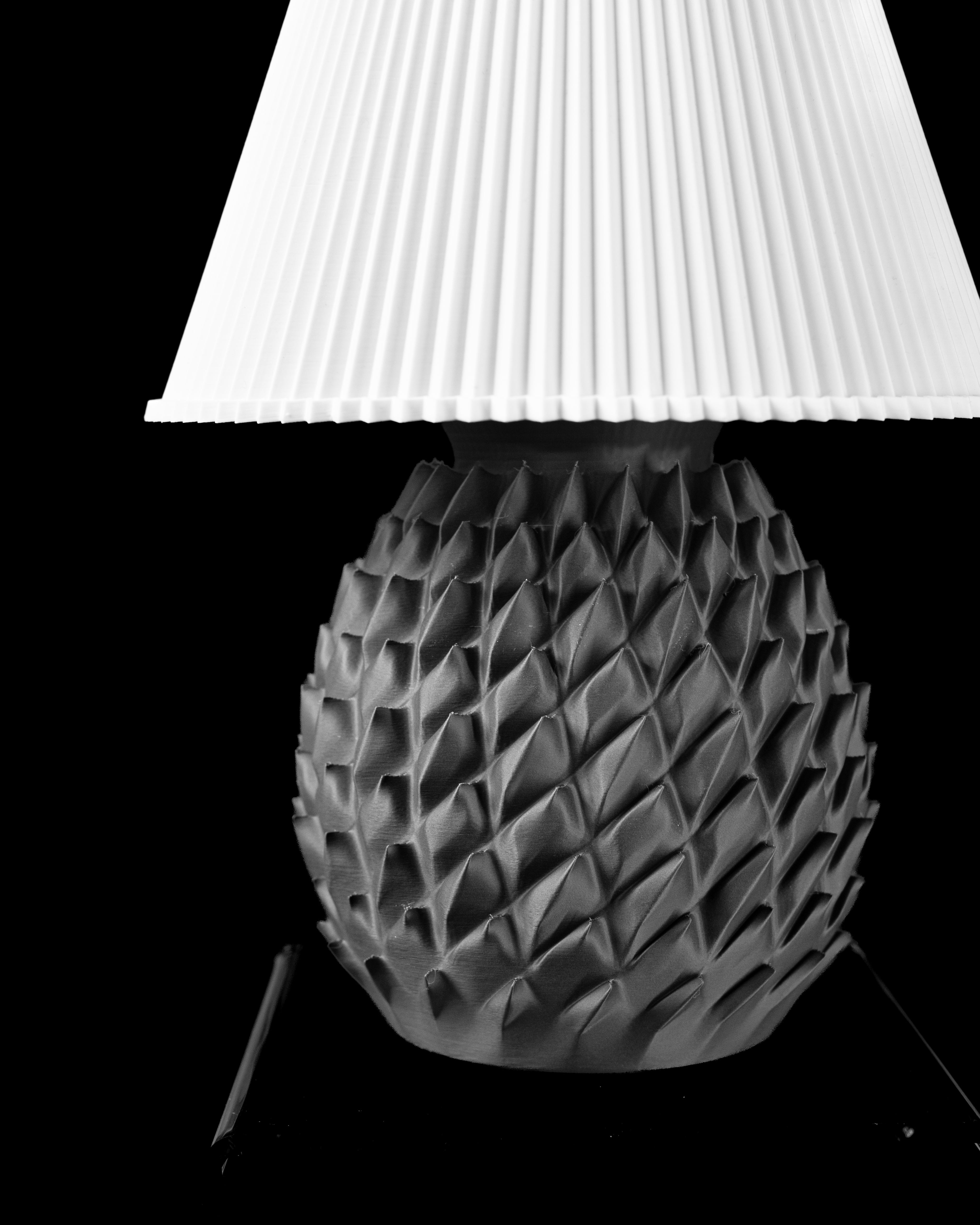 The Pine Table Lamp