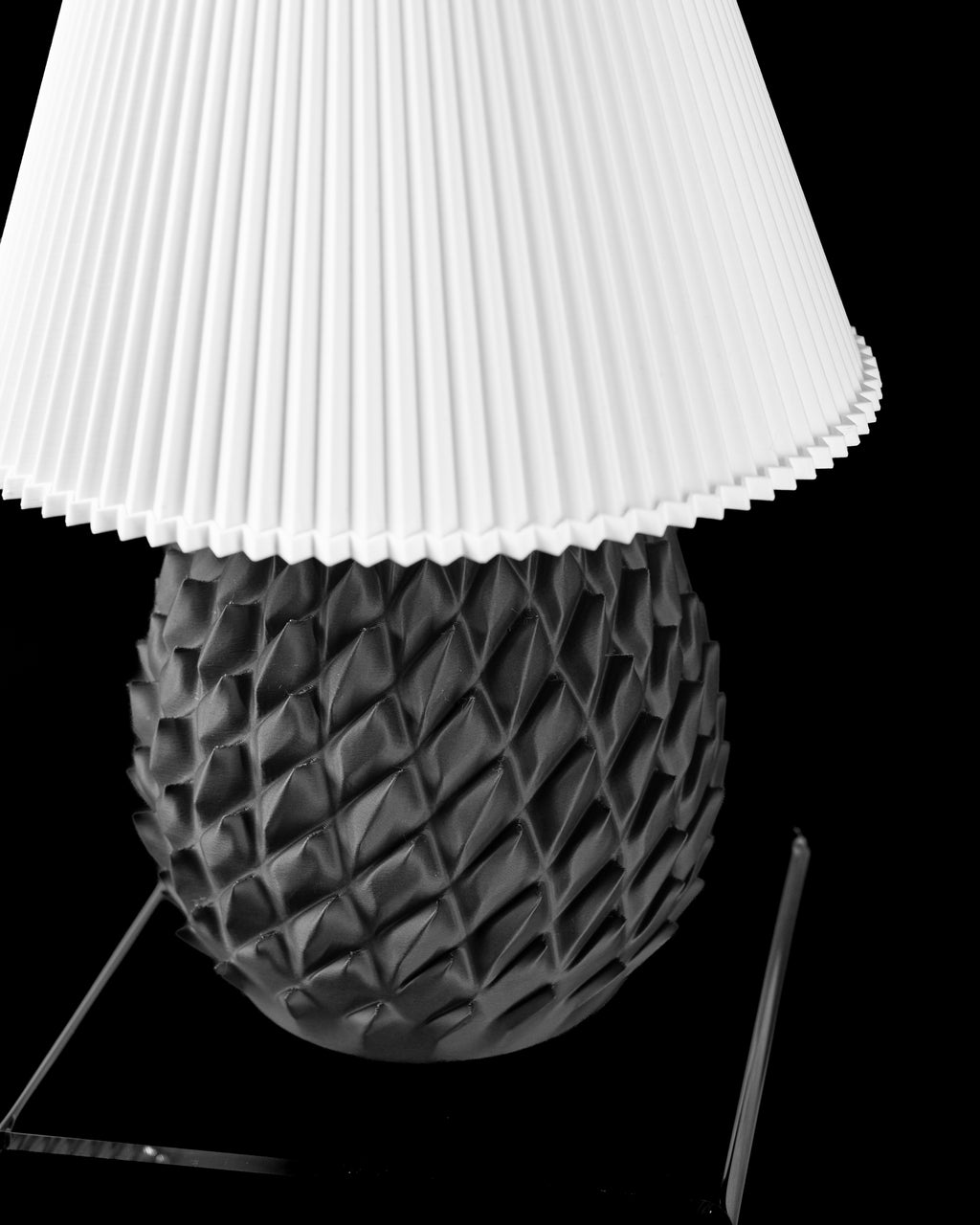 The Pine Table Lamp