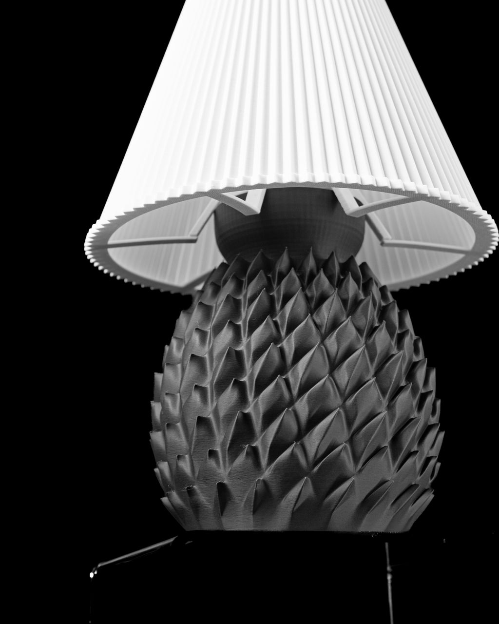 The Pine Table Lamp