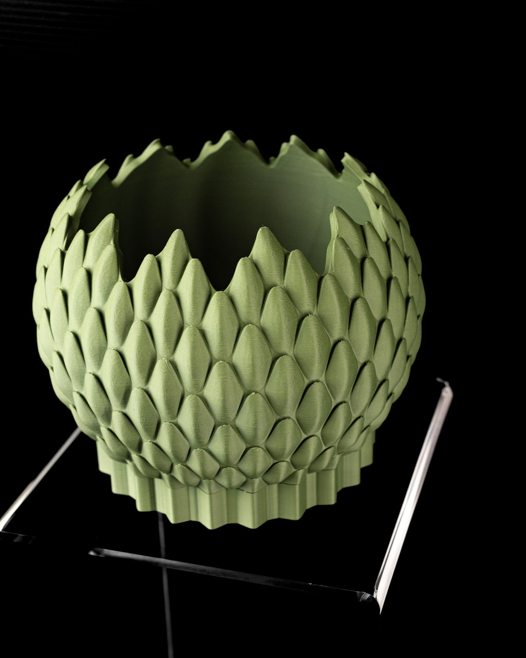 Dragonscale Planter Pot 02