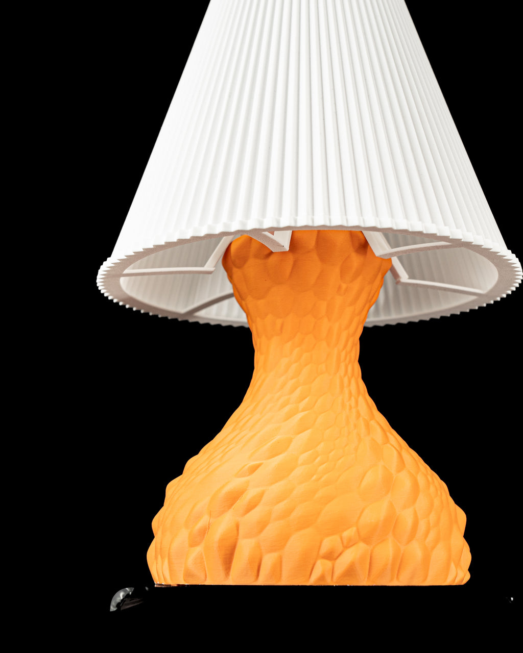 The Gato Table Lamp