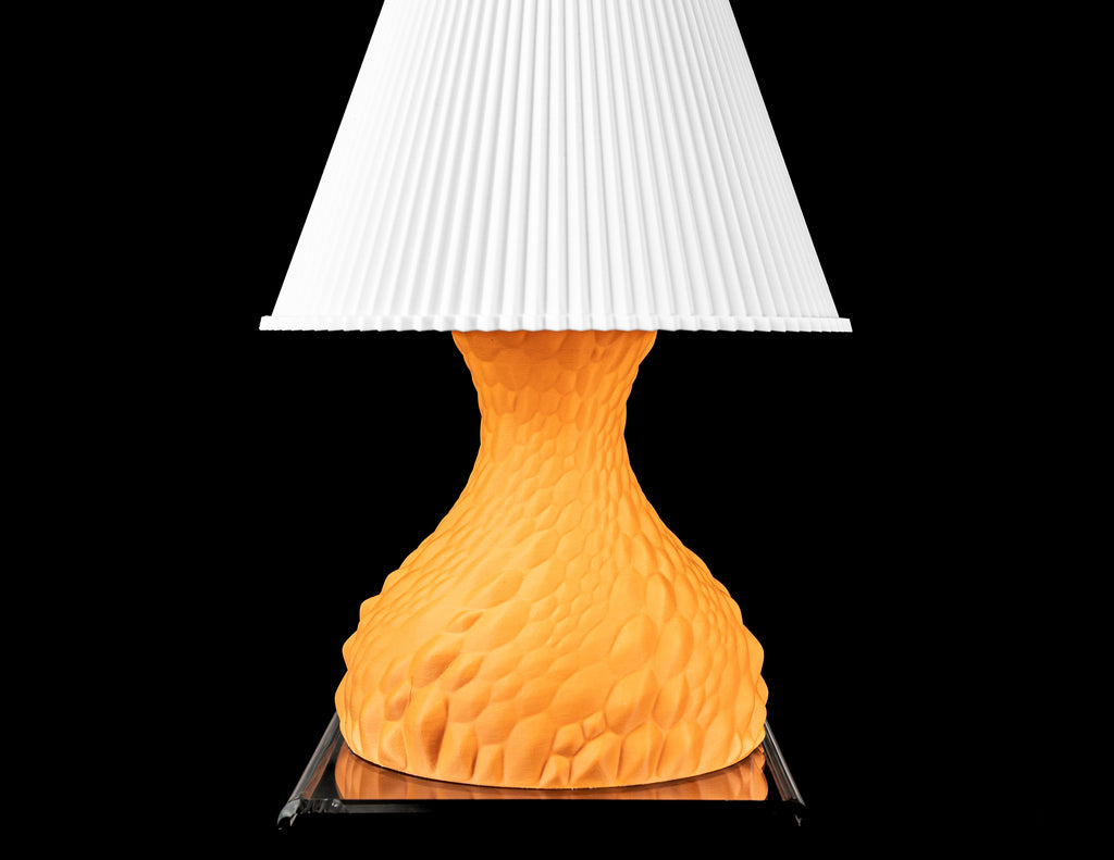 The Gato Table Lamp
