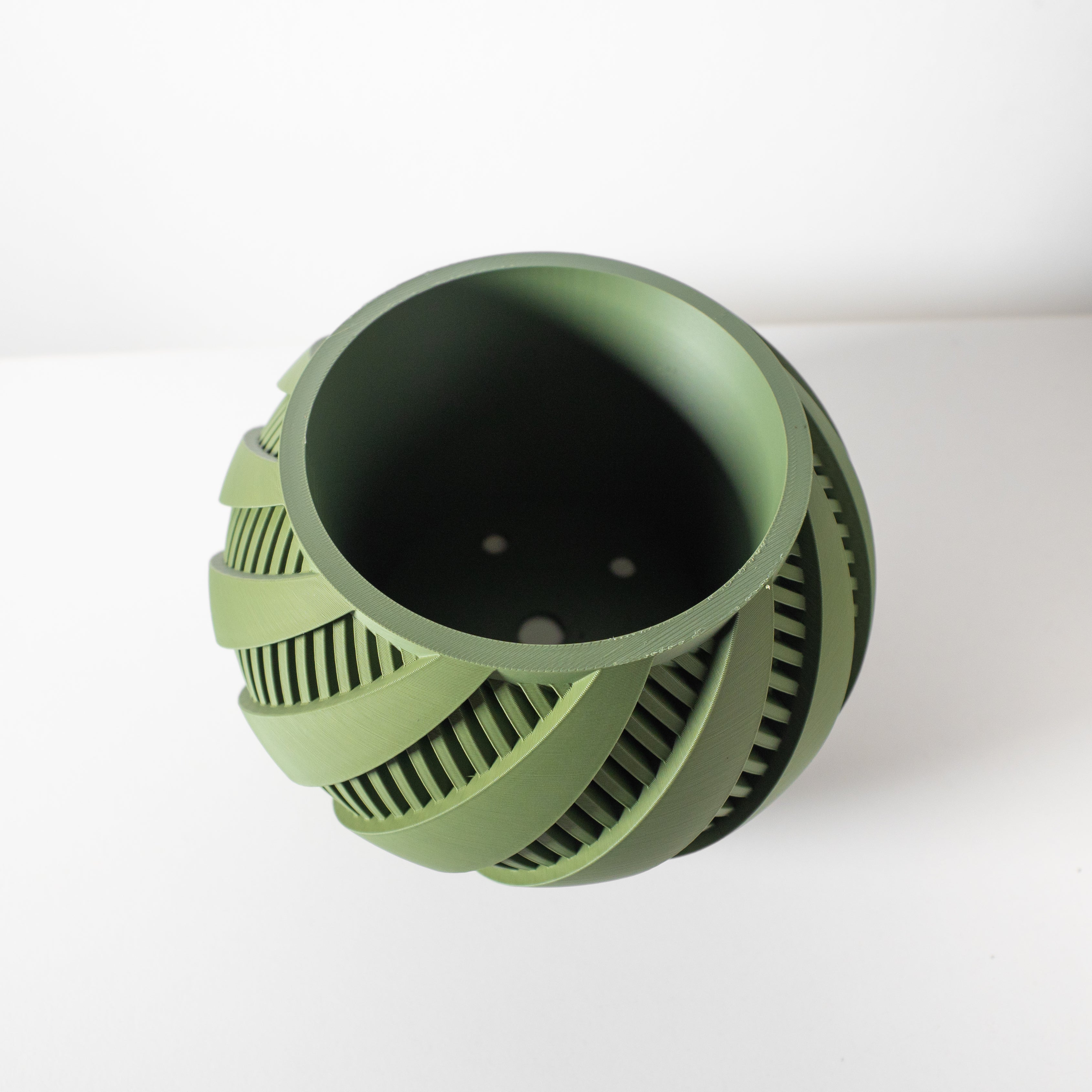 Krato Planter Pot