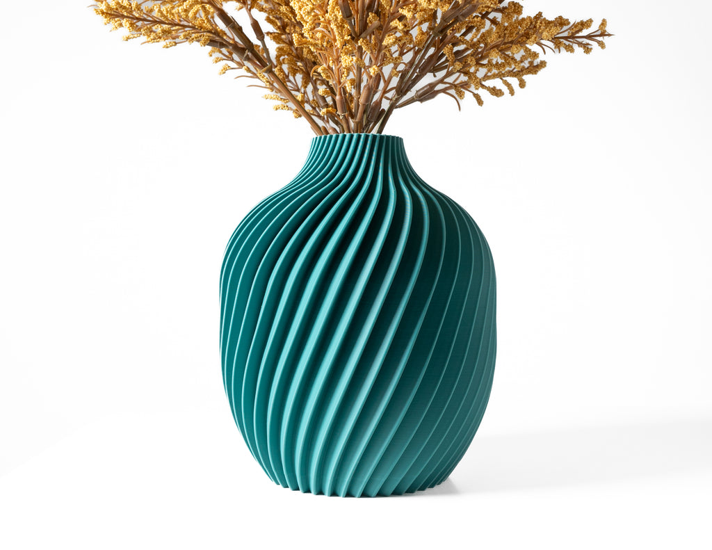 Kivan Vase