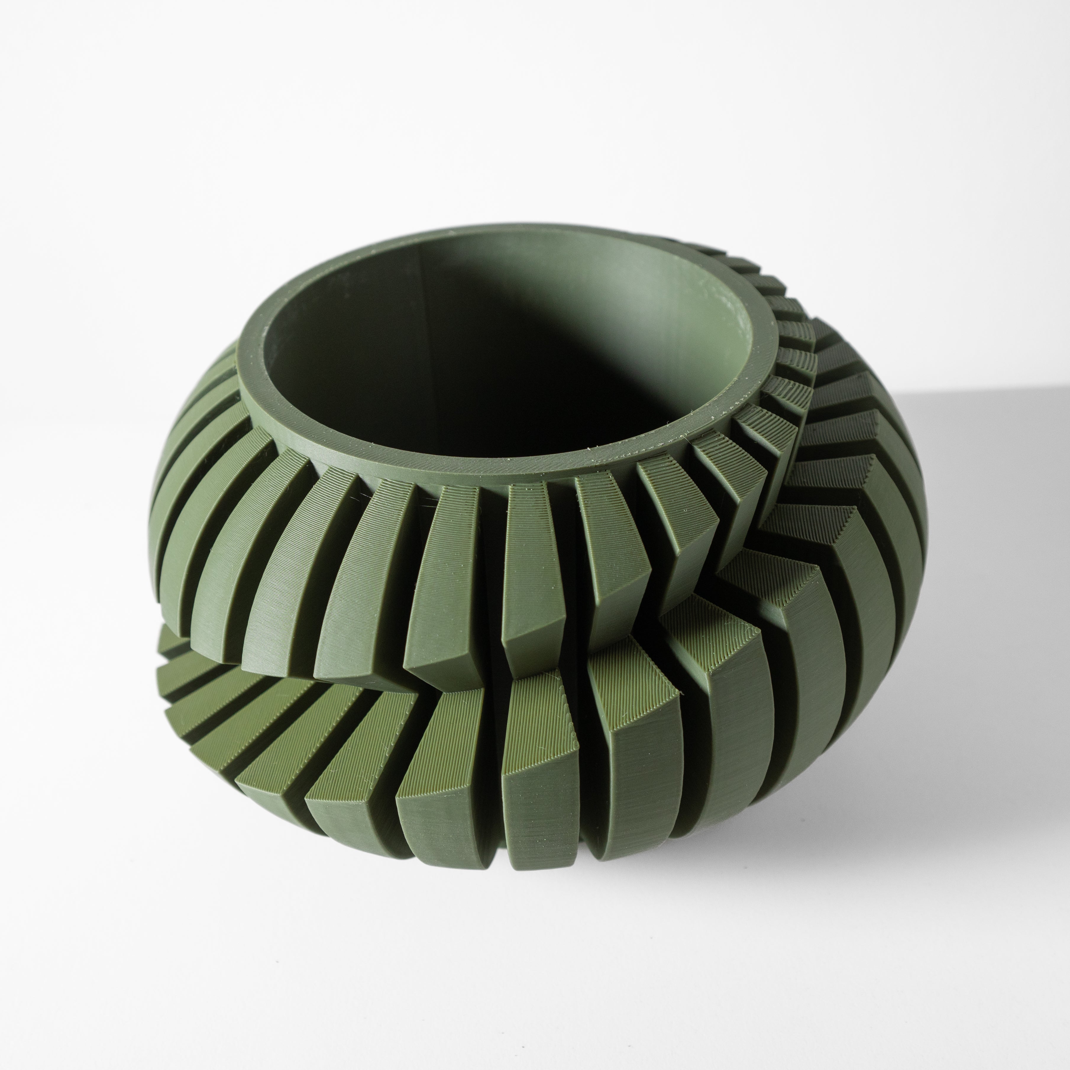 Luxira Planter Pot
