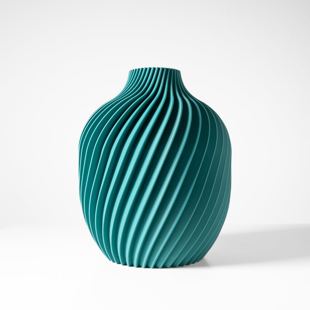Kivan Vase