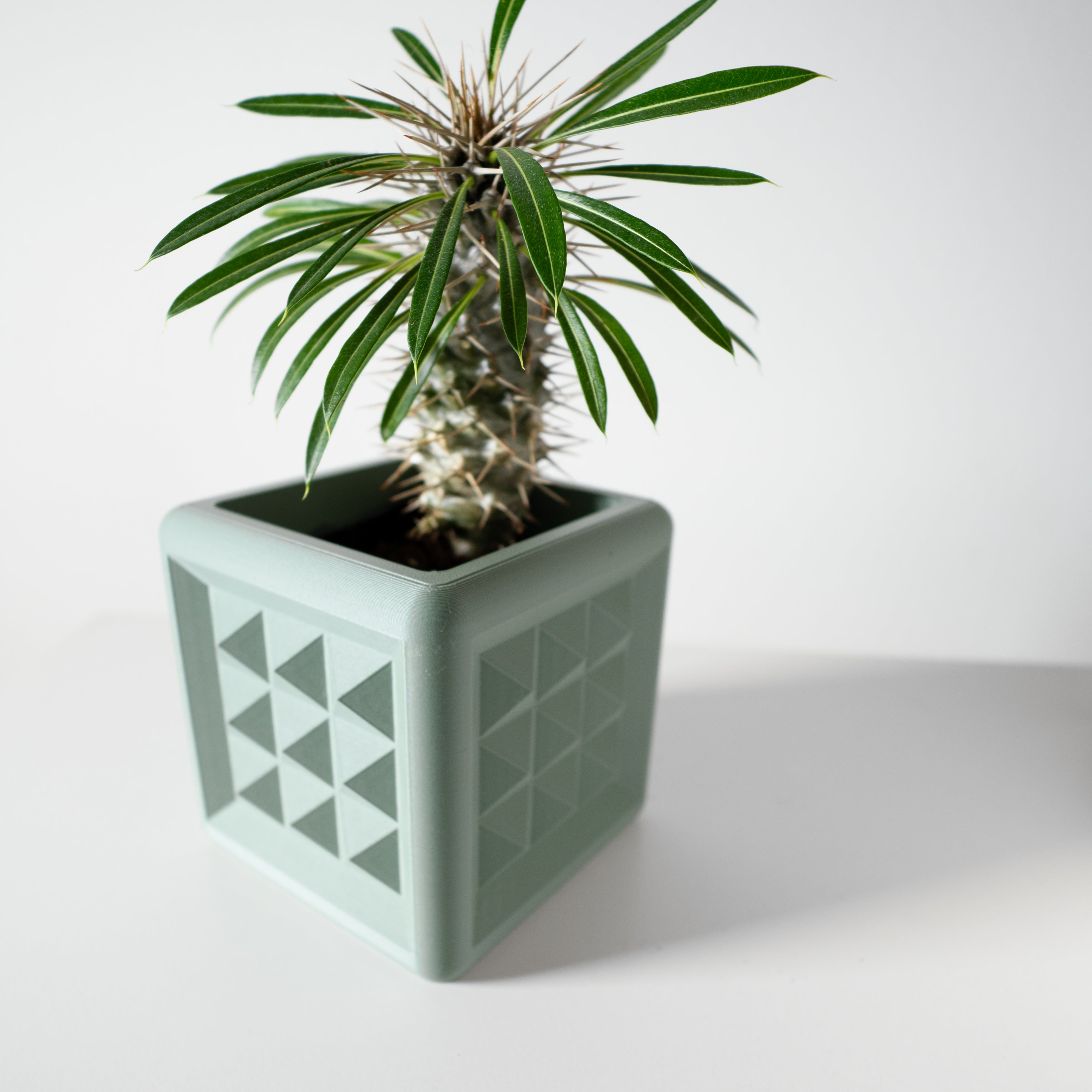 Novo Square Planter