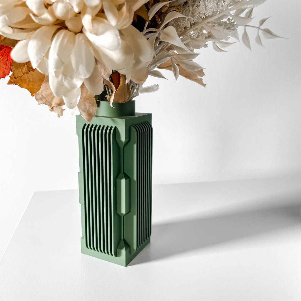 Guso Vase