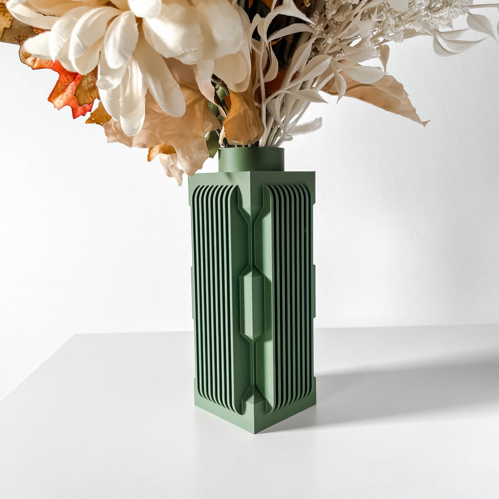 Guso Vase