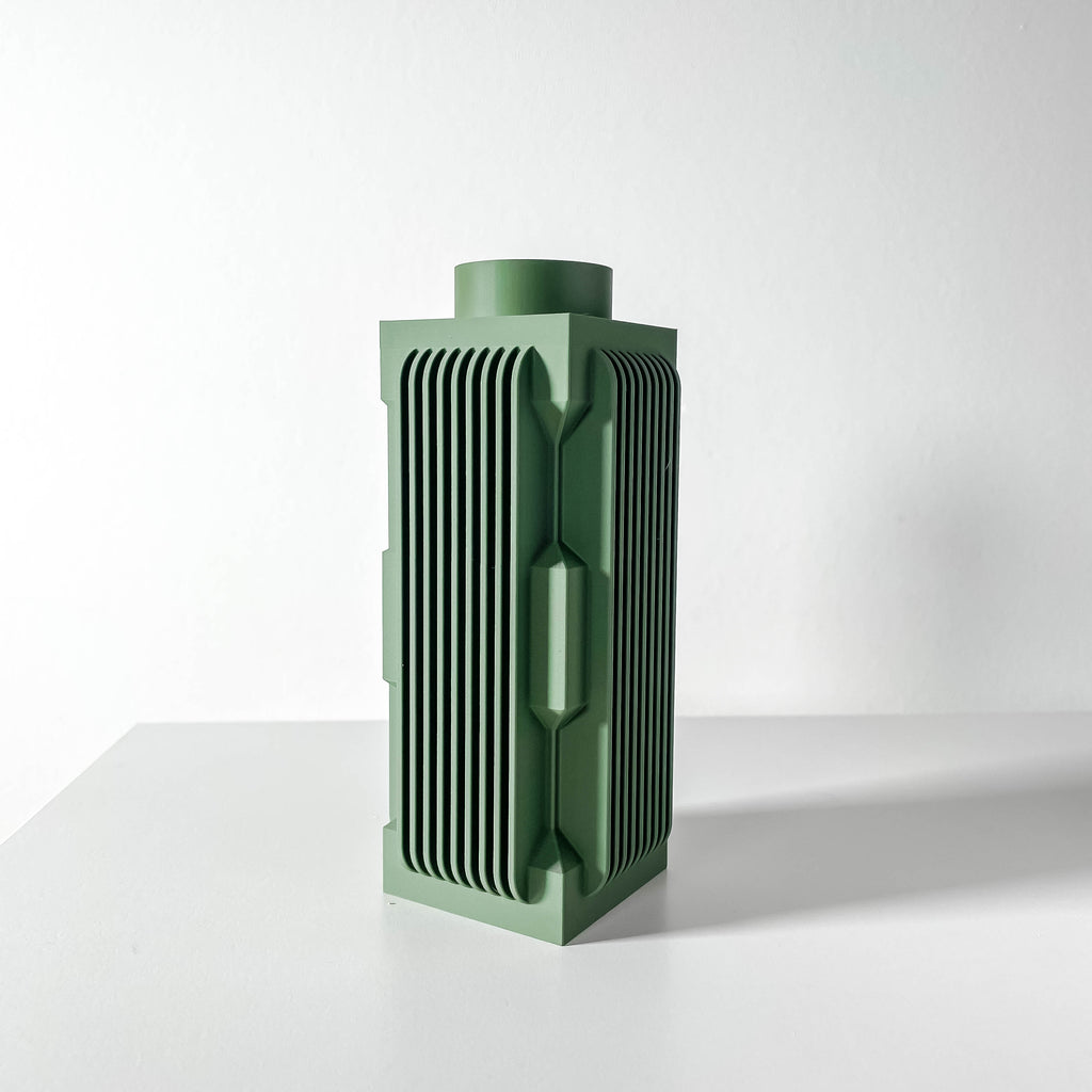 Guso Vase