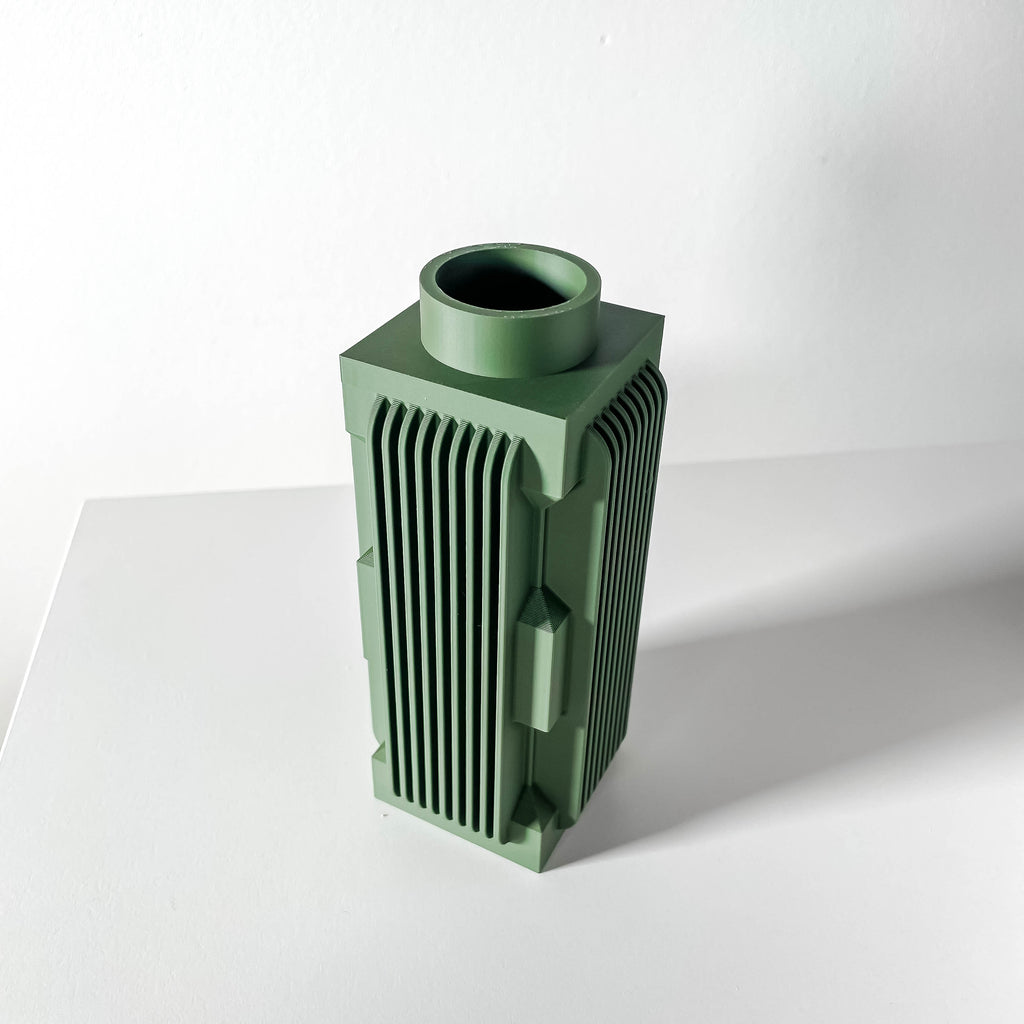 Guso Vase
