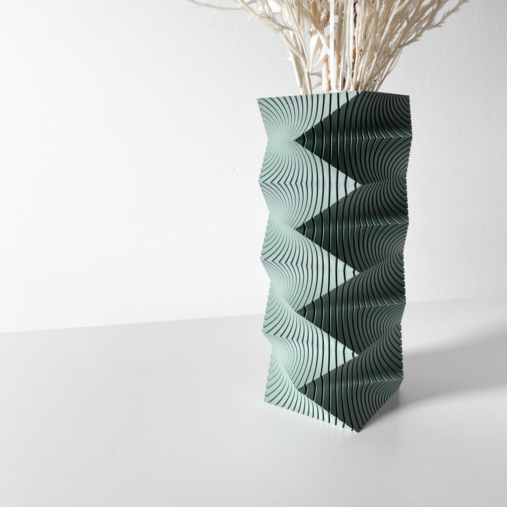 Anio Vase