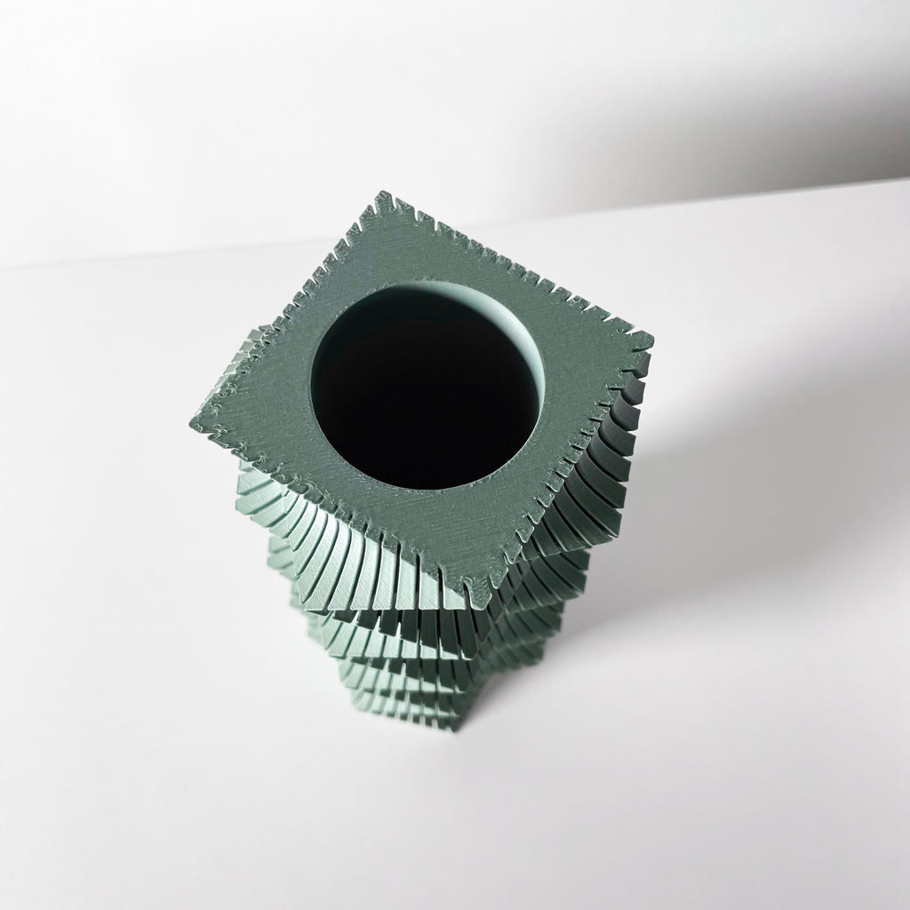 Anio Vase