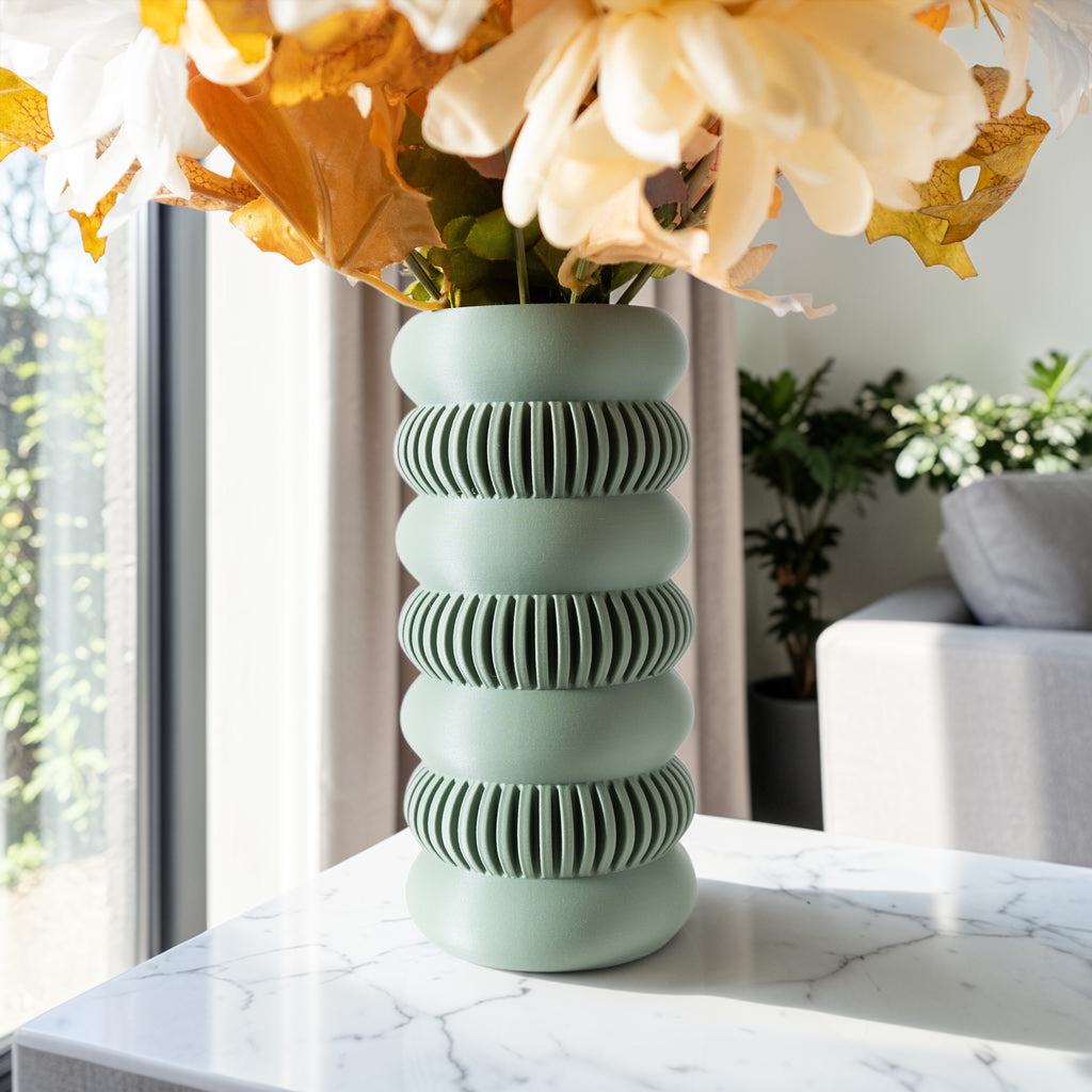Jino Vase