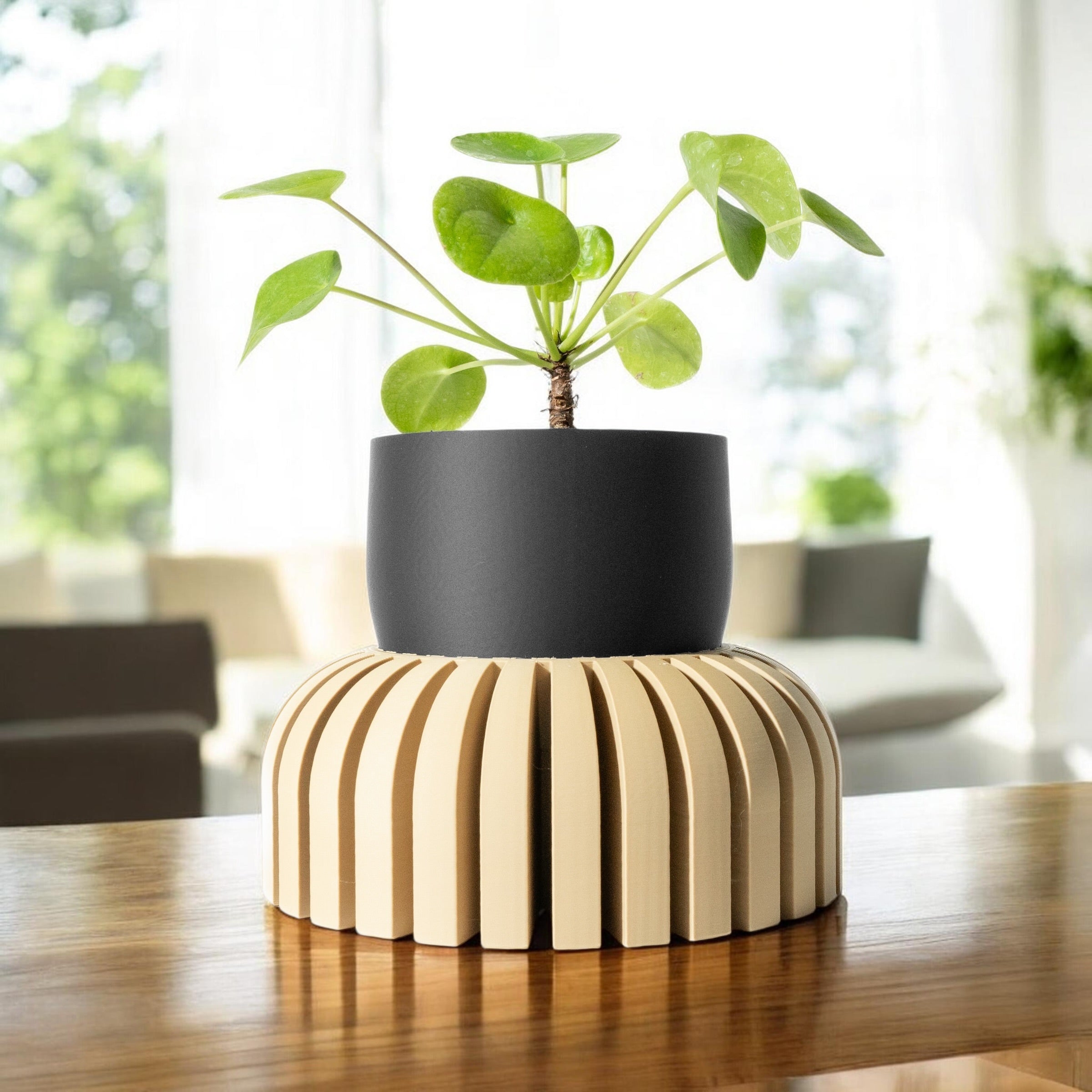 Karis Planter Pot