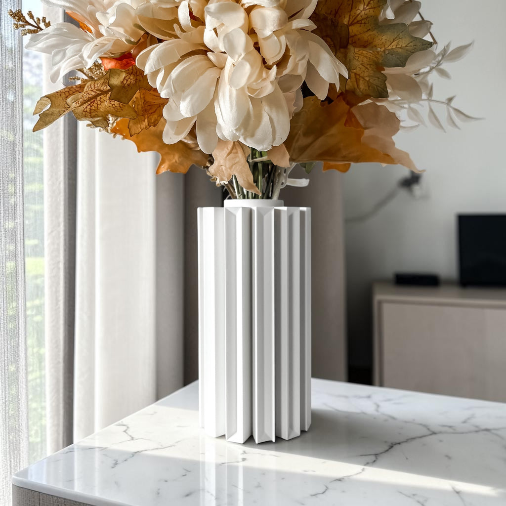 Unda Vase