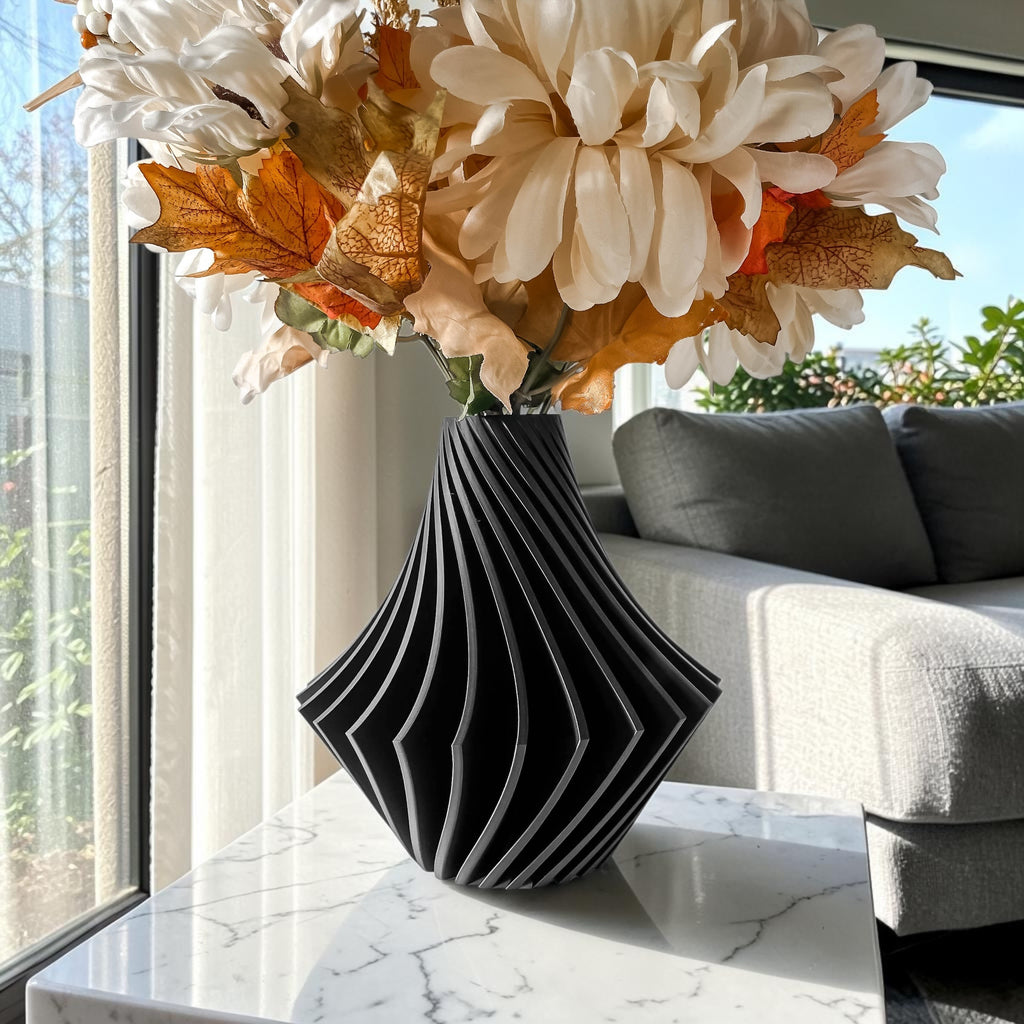 Vamio Vase
