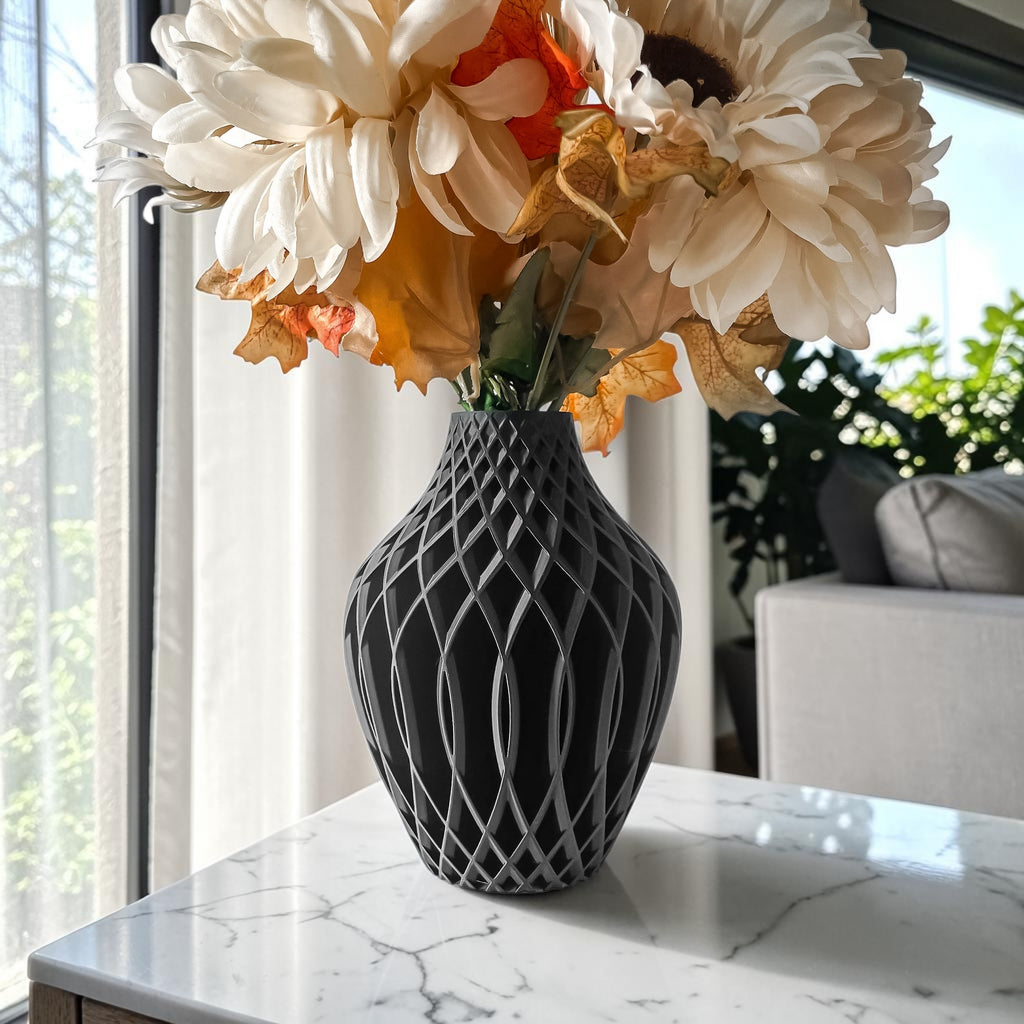 Vika Vase