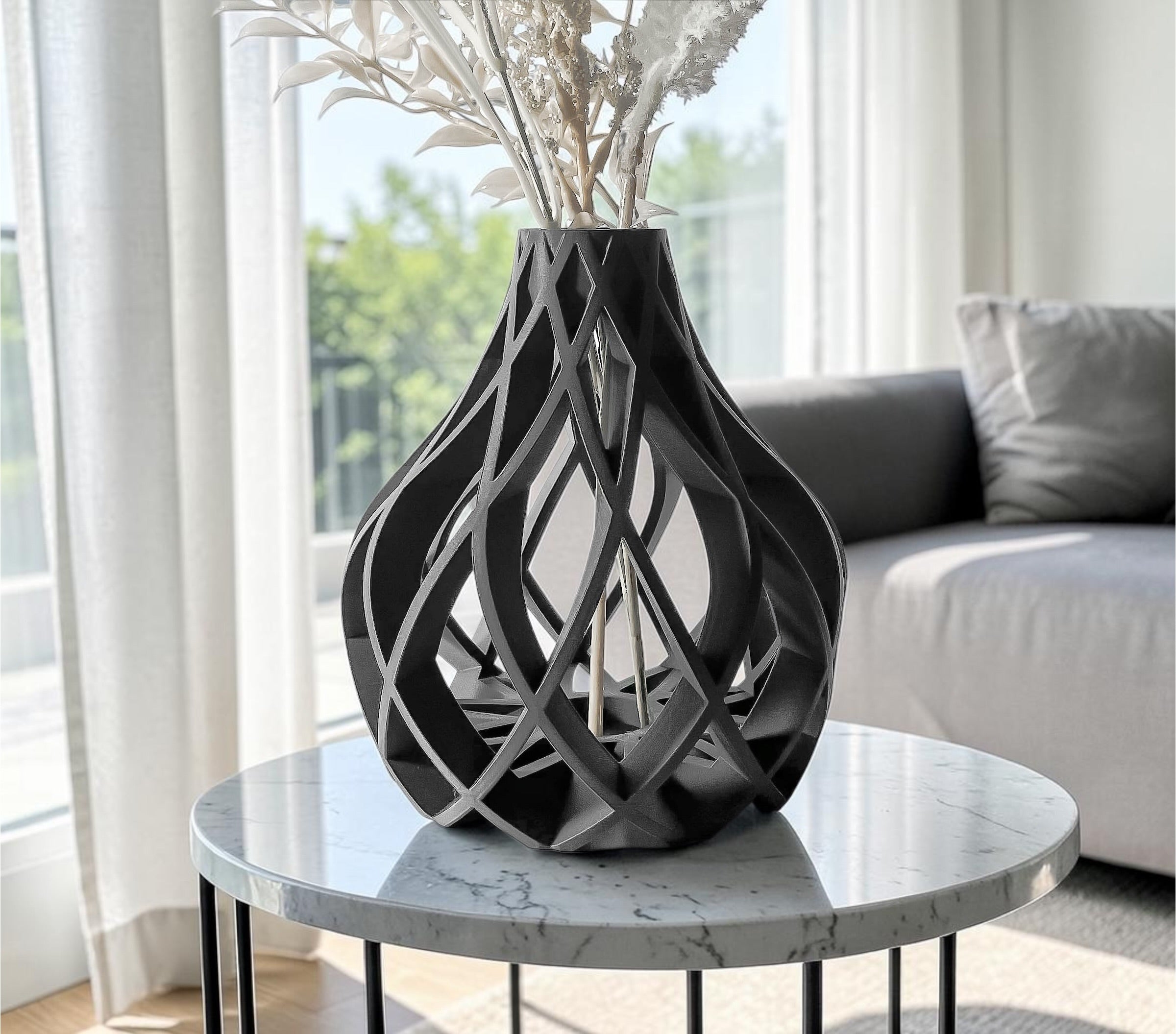 Vukan Vase
