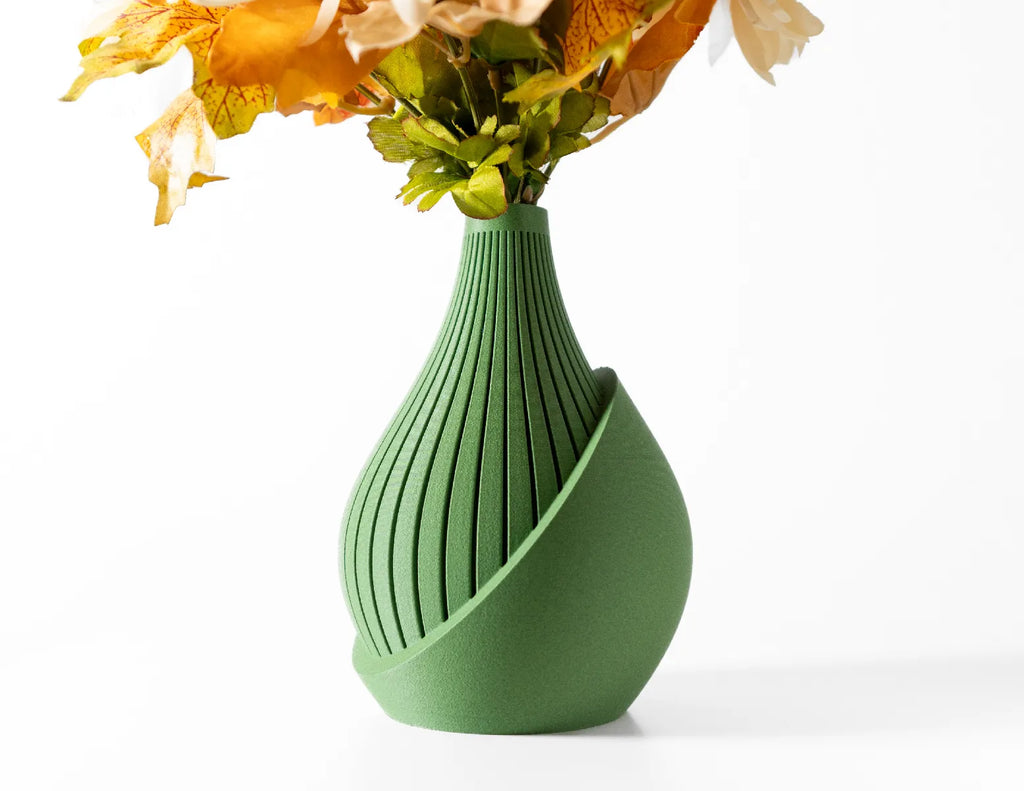 Yovi Vase