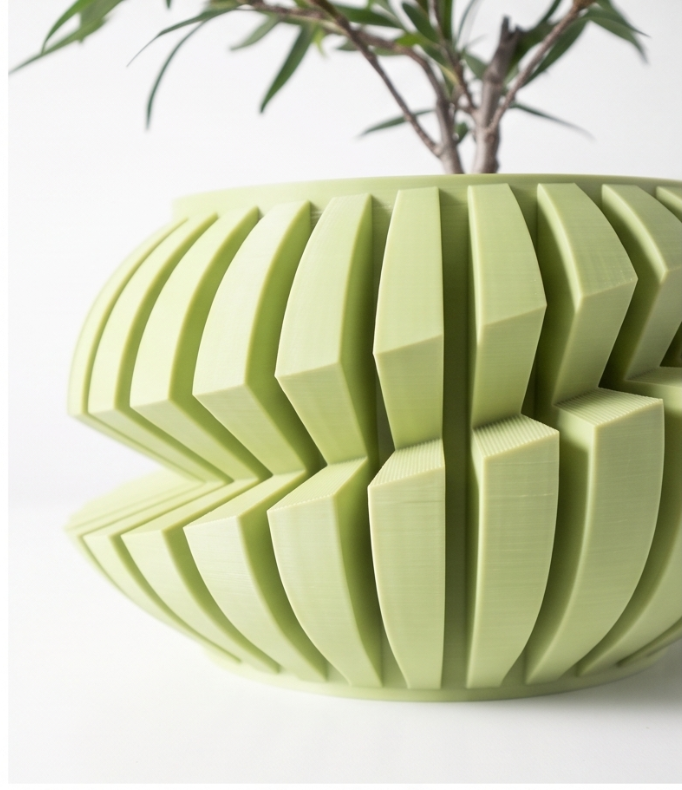 Luxira Planter Pot