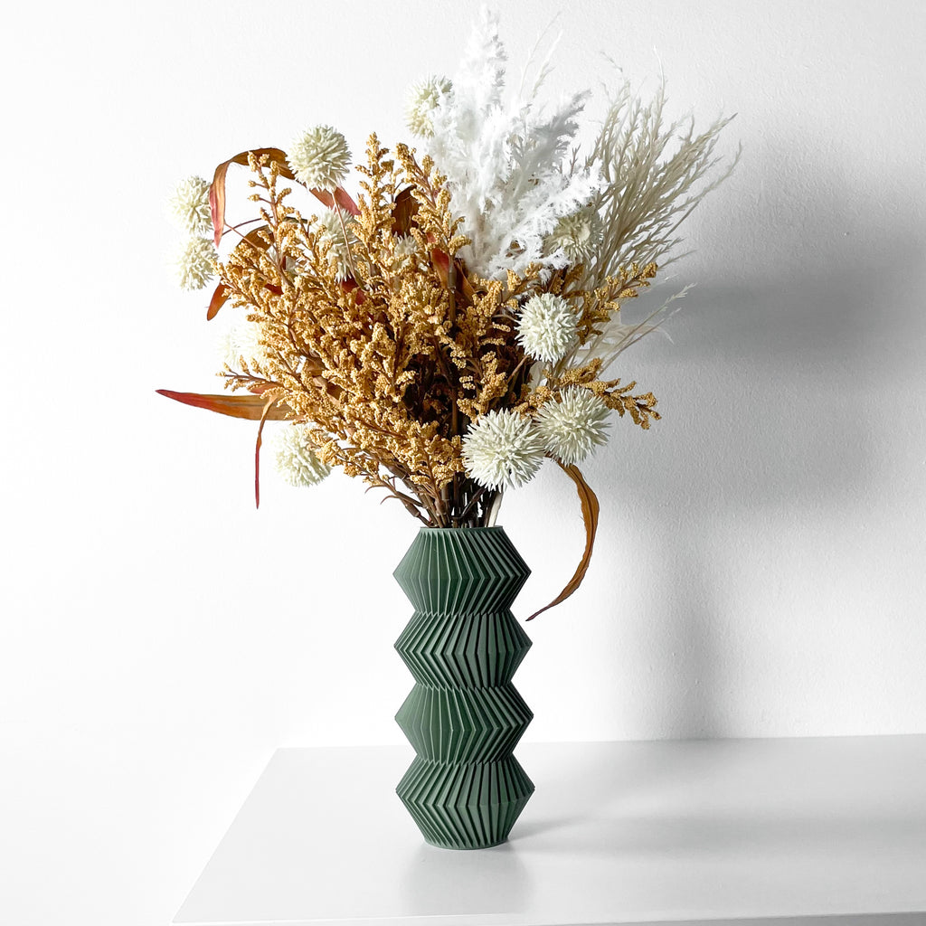 Quelo Vase