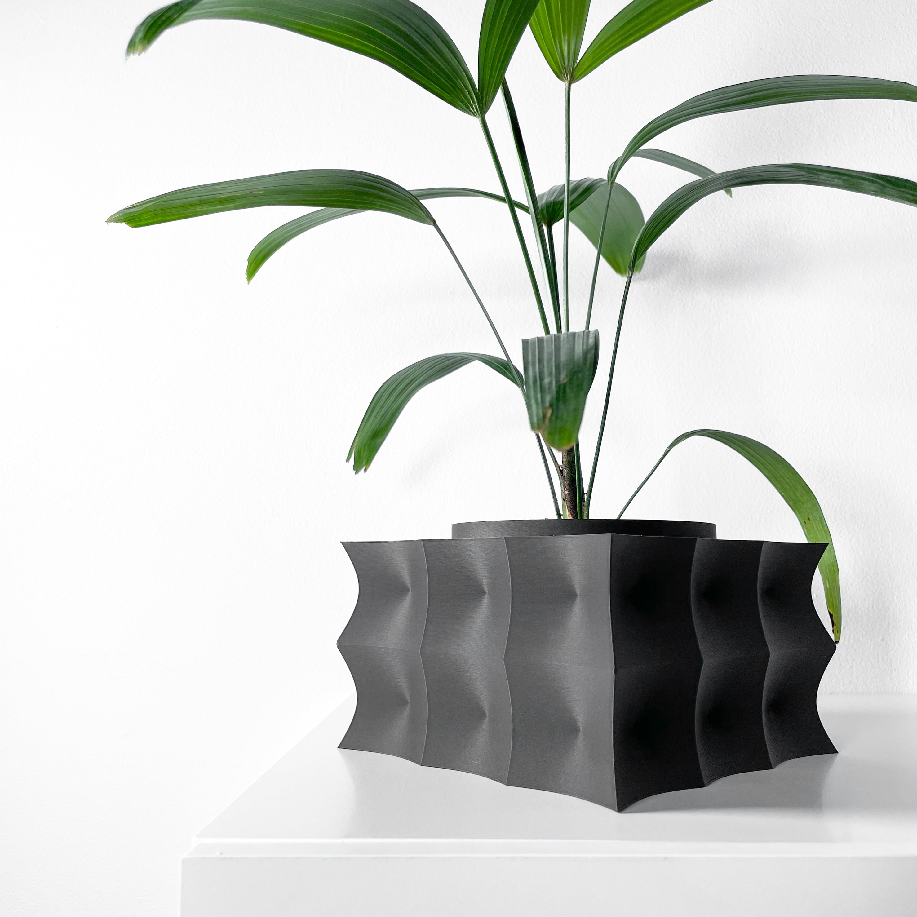 Averth Planter