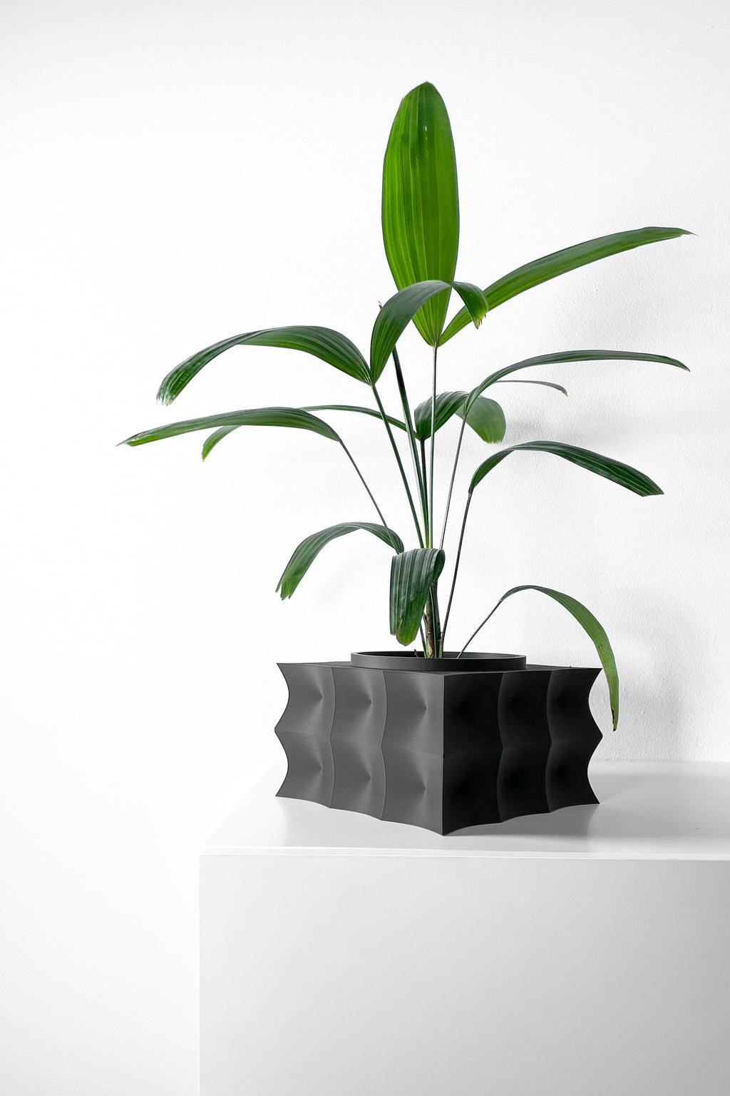 Averth Planter