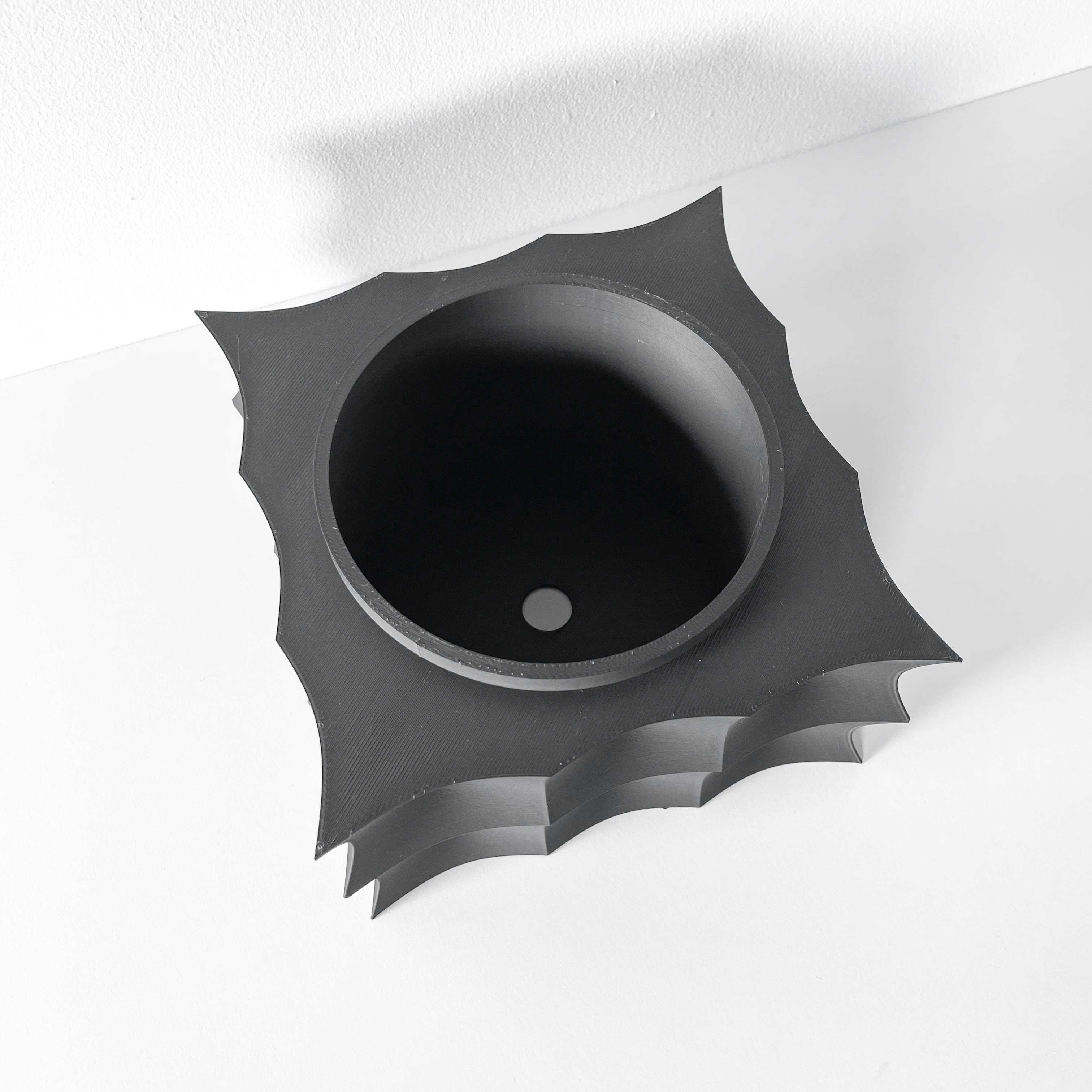 Averth Planter