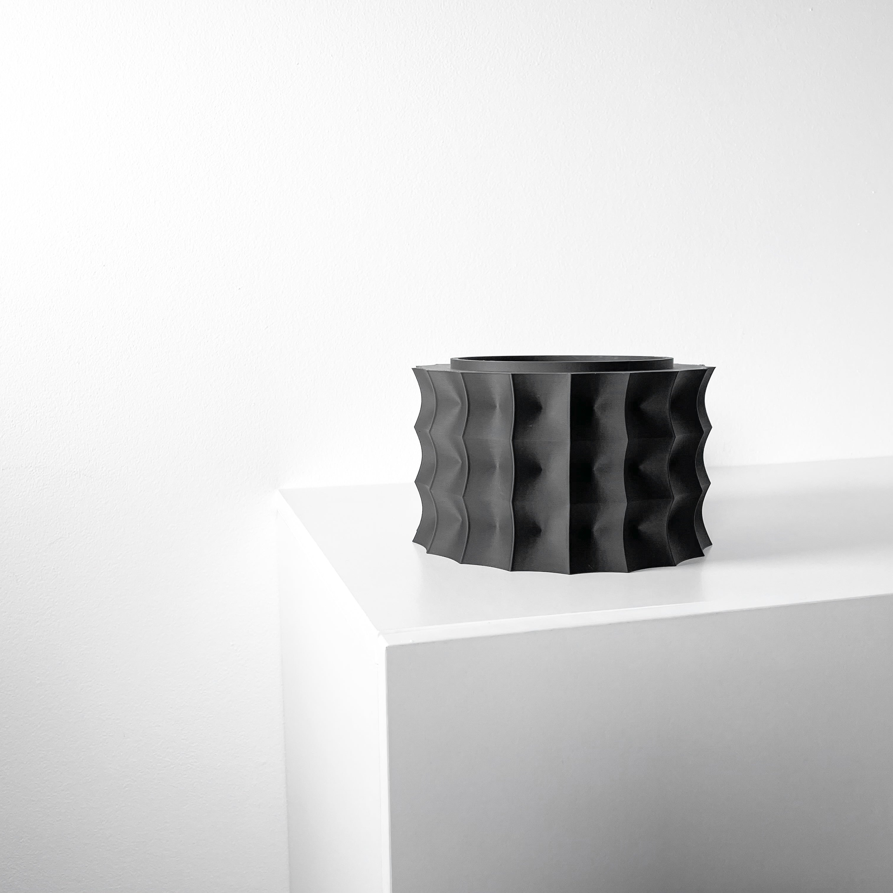 Kivern Planter