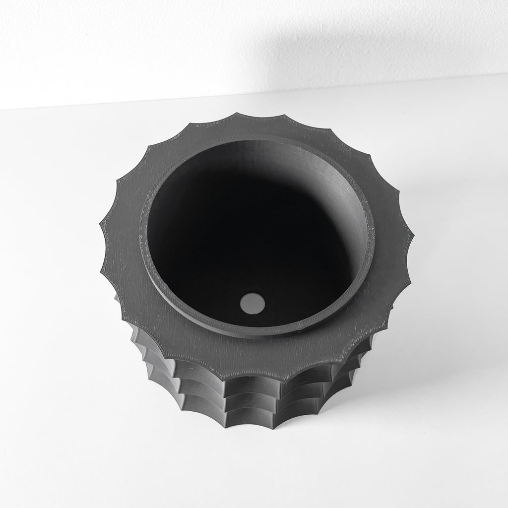 Kivern Planter